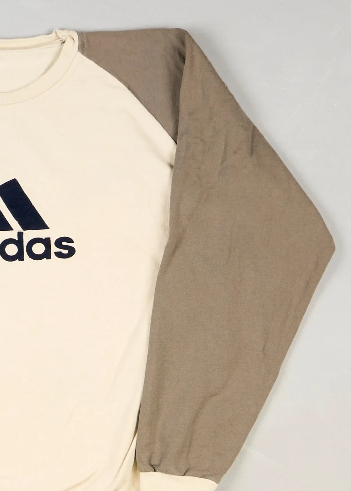 ADIDAS - Sweatshirt (M) Right