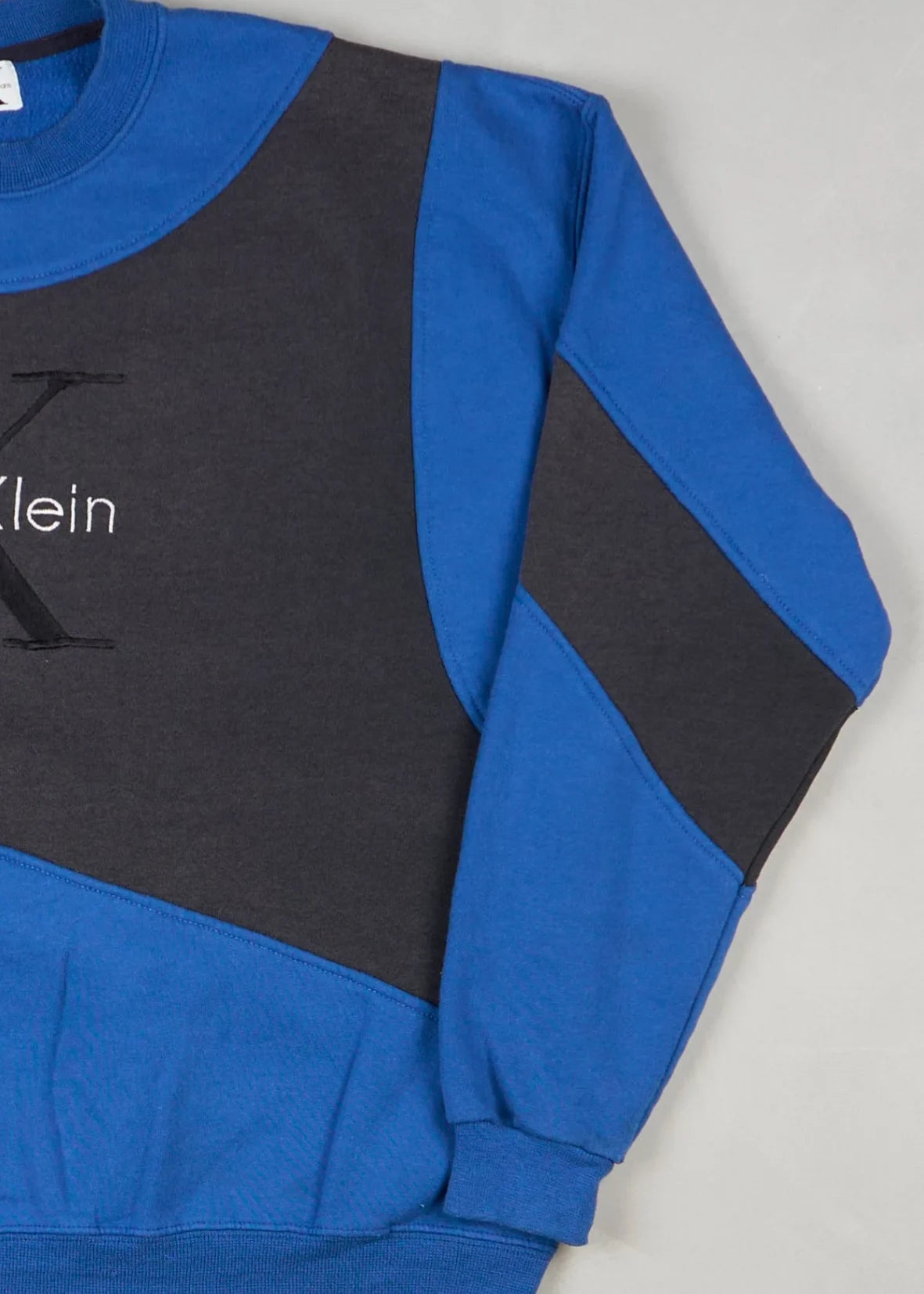 Calvin Klein - Sweatshirt (L) Right