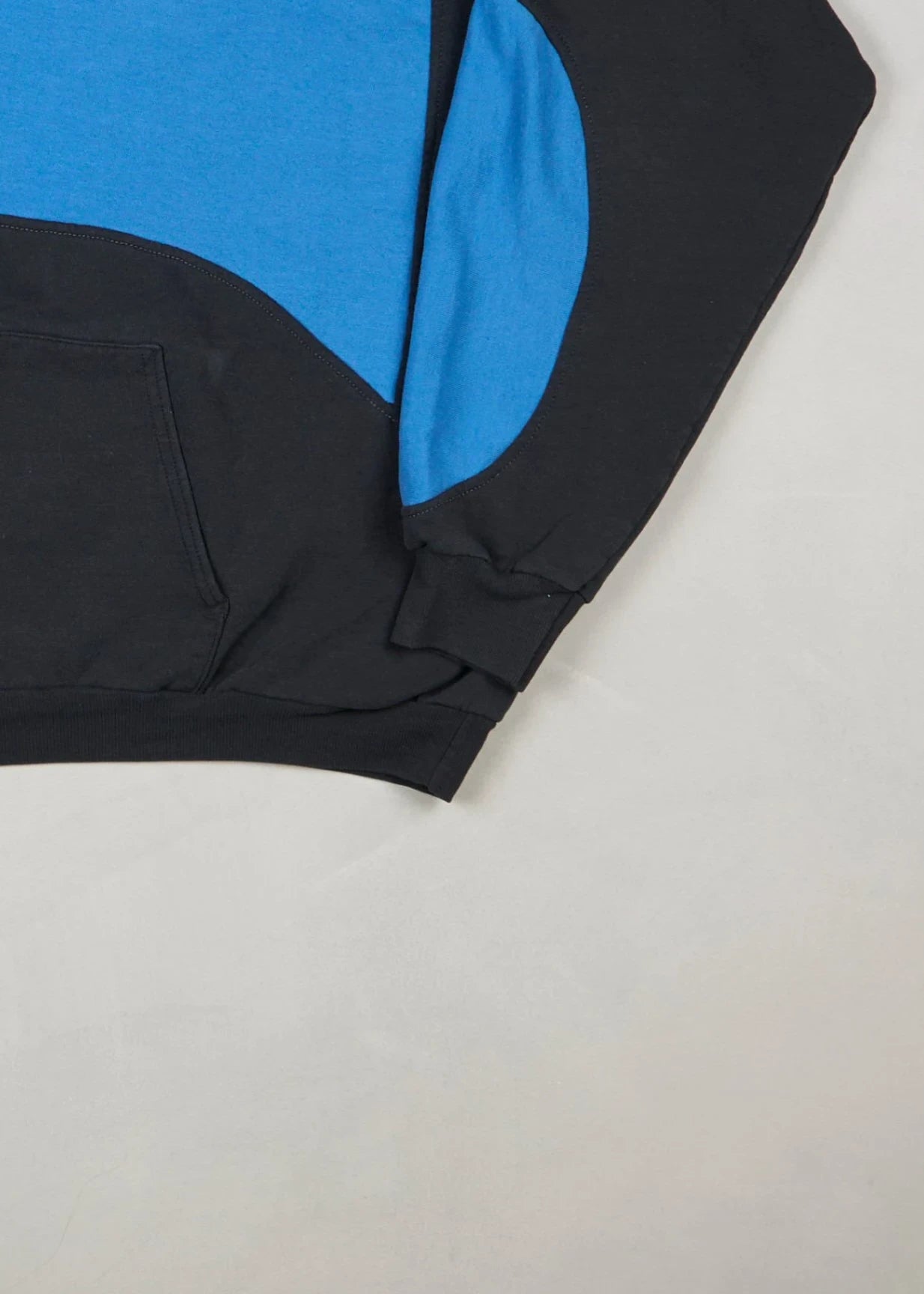 Nike - Hoodie (L) Bottom Right
