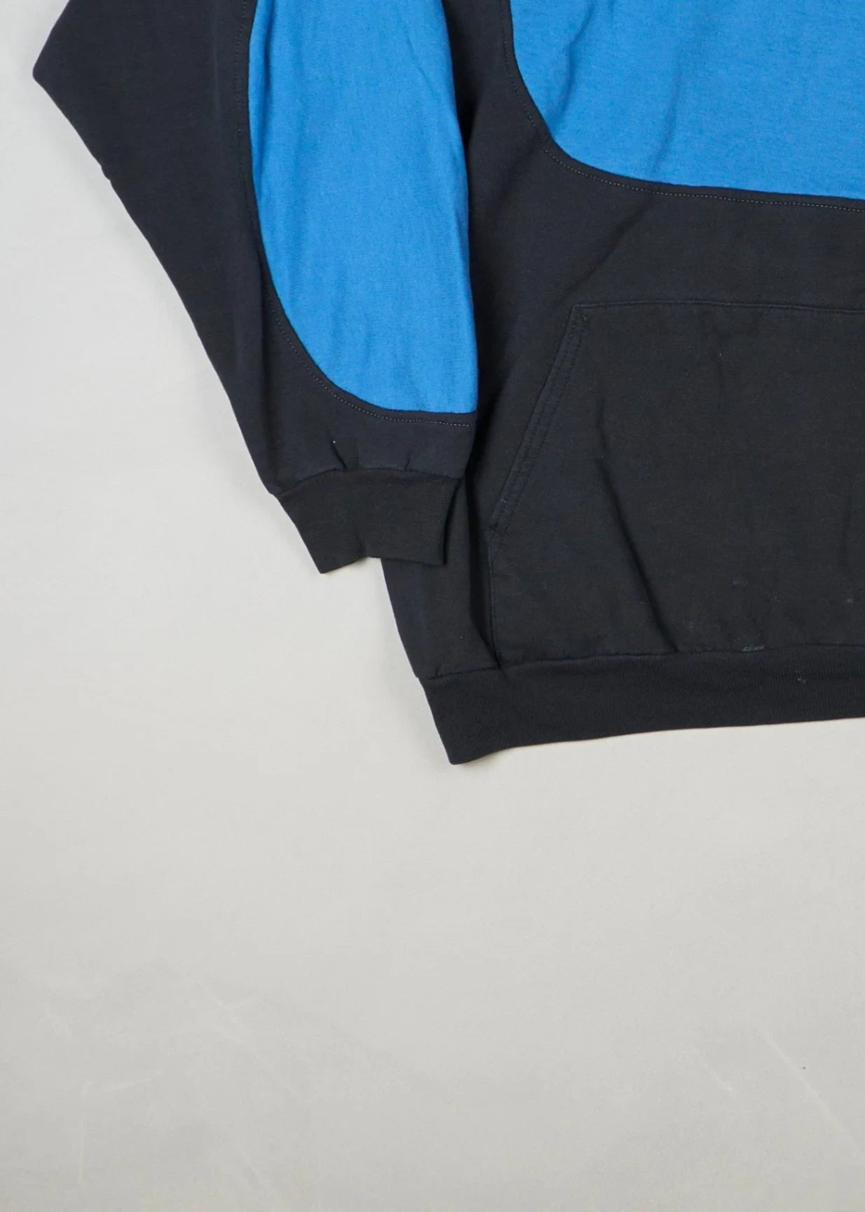 Nike - Hoodie (L) Bottom Left