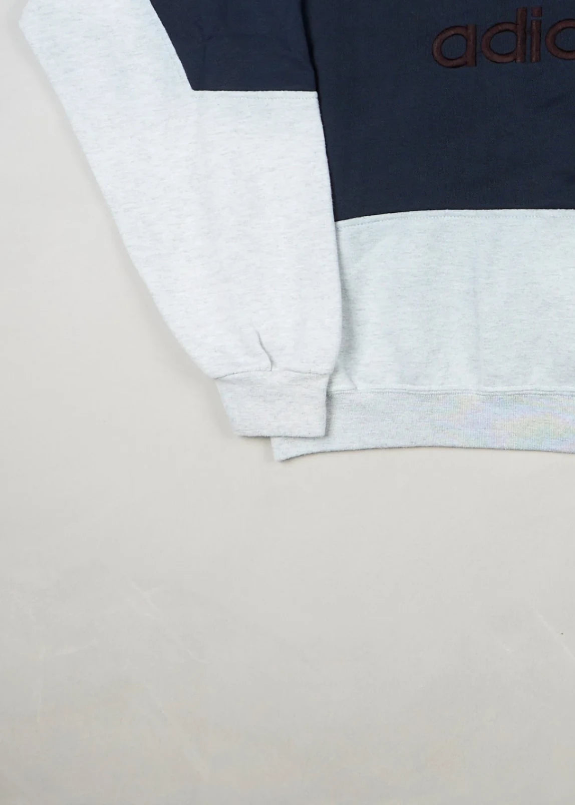 Adidas - Sweatshirt (L) Bottom Left