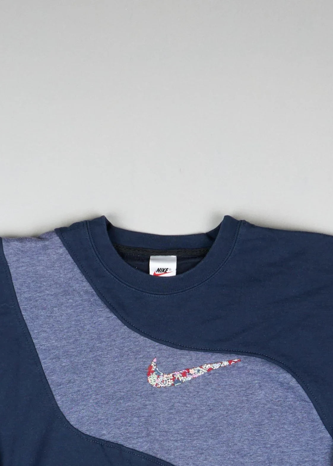 Nike - Renewed Sweatshirt (L) Top