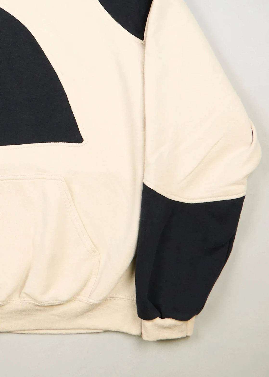 '- Hoodie (M) Bottom Right