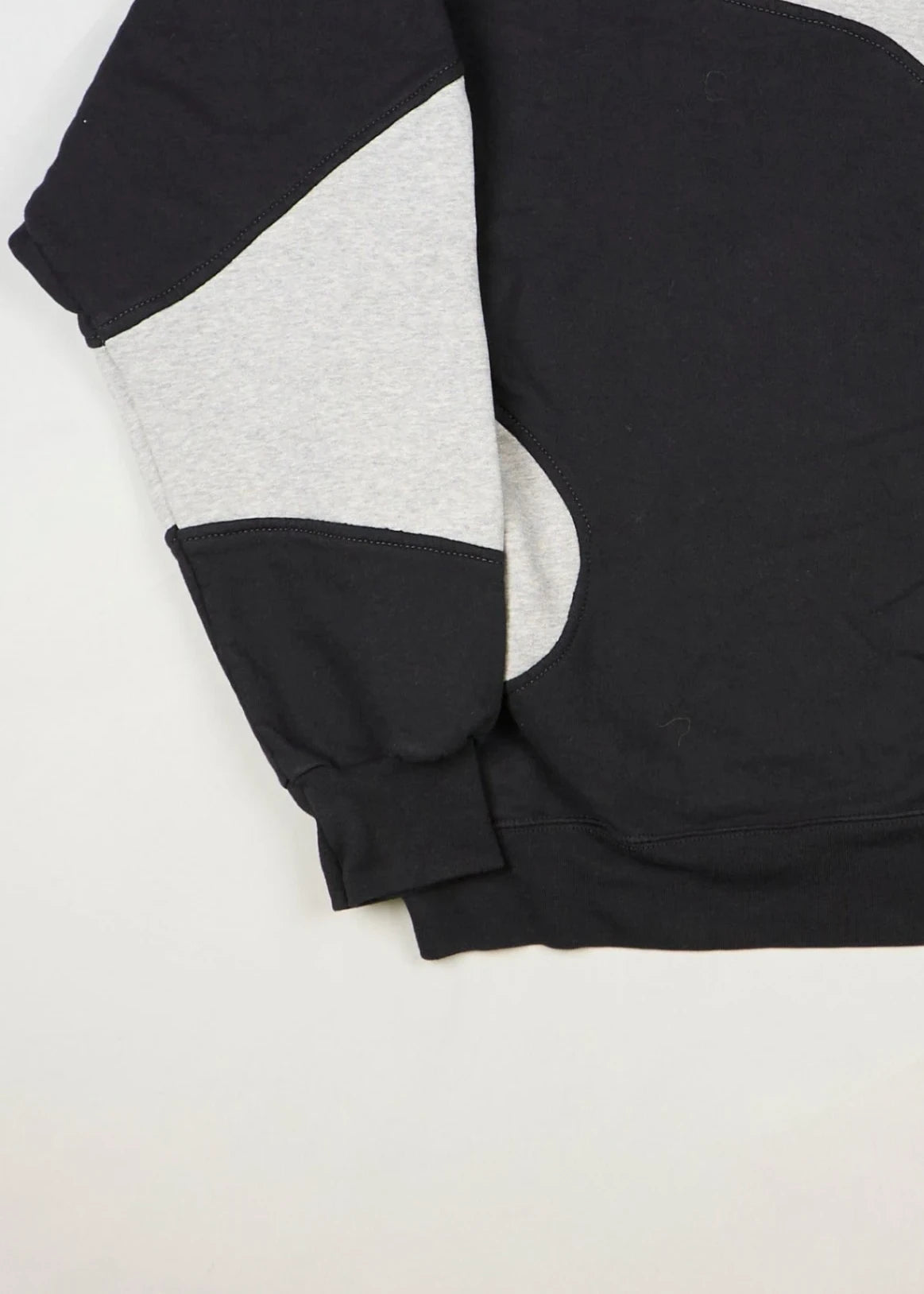 Nike - Sweatshirt (XL) Bottom Left