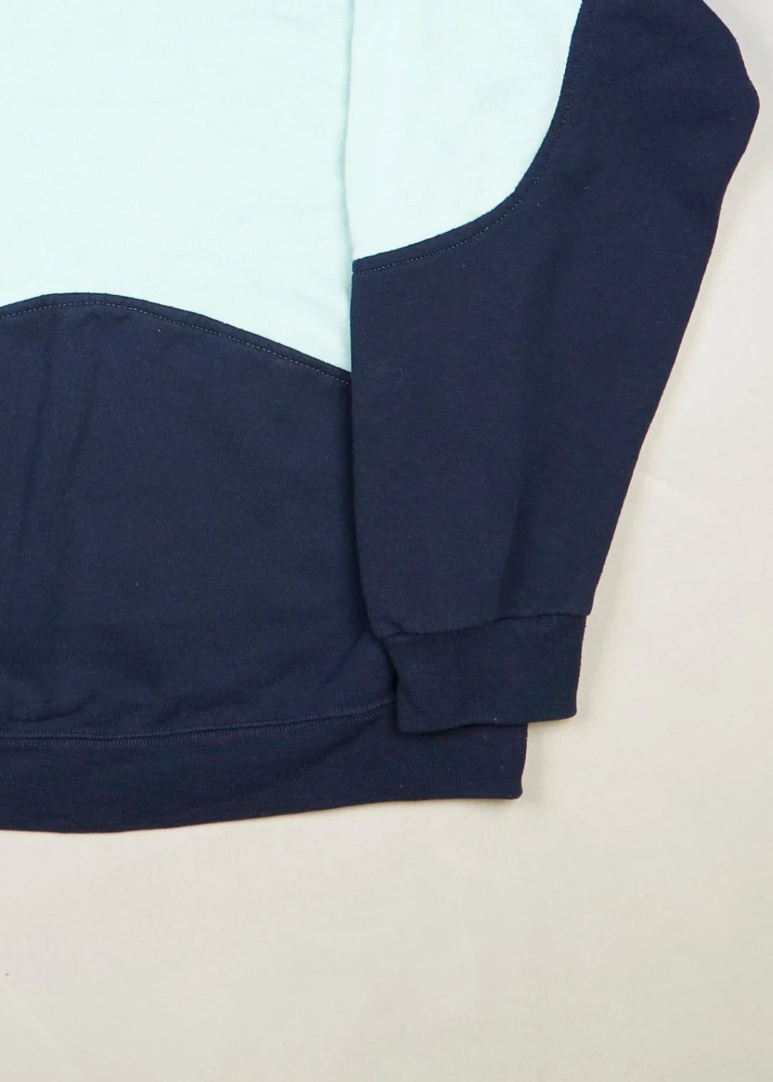 Nike - Sweatshirt (L) Bottom Right