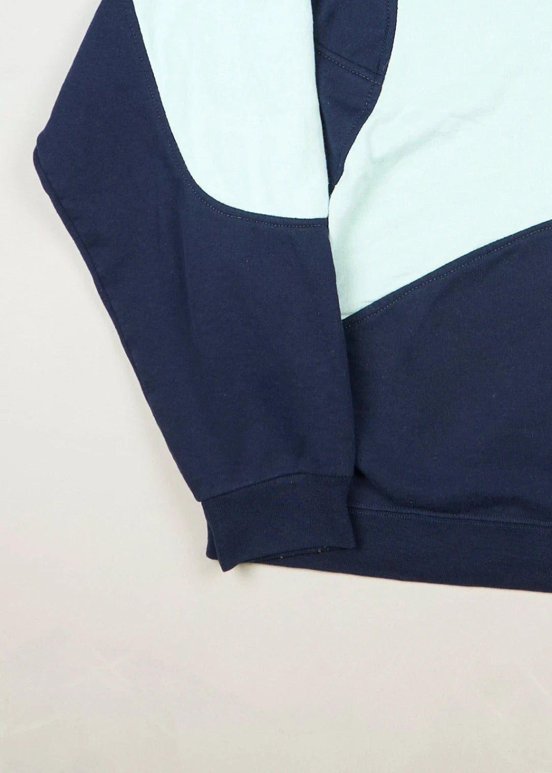 Nike - Sweatshirt (L) Bottom Left