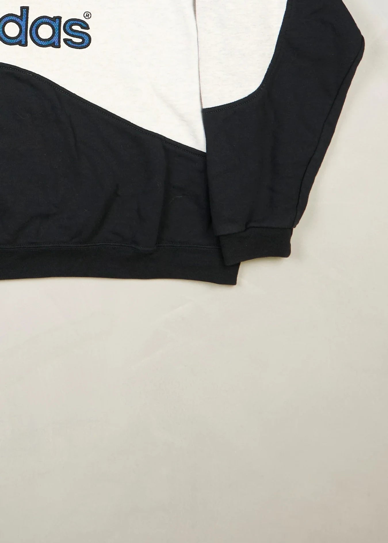 Adidas - Sweatshirt (L) Bottom Right