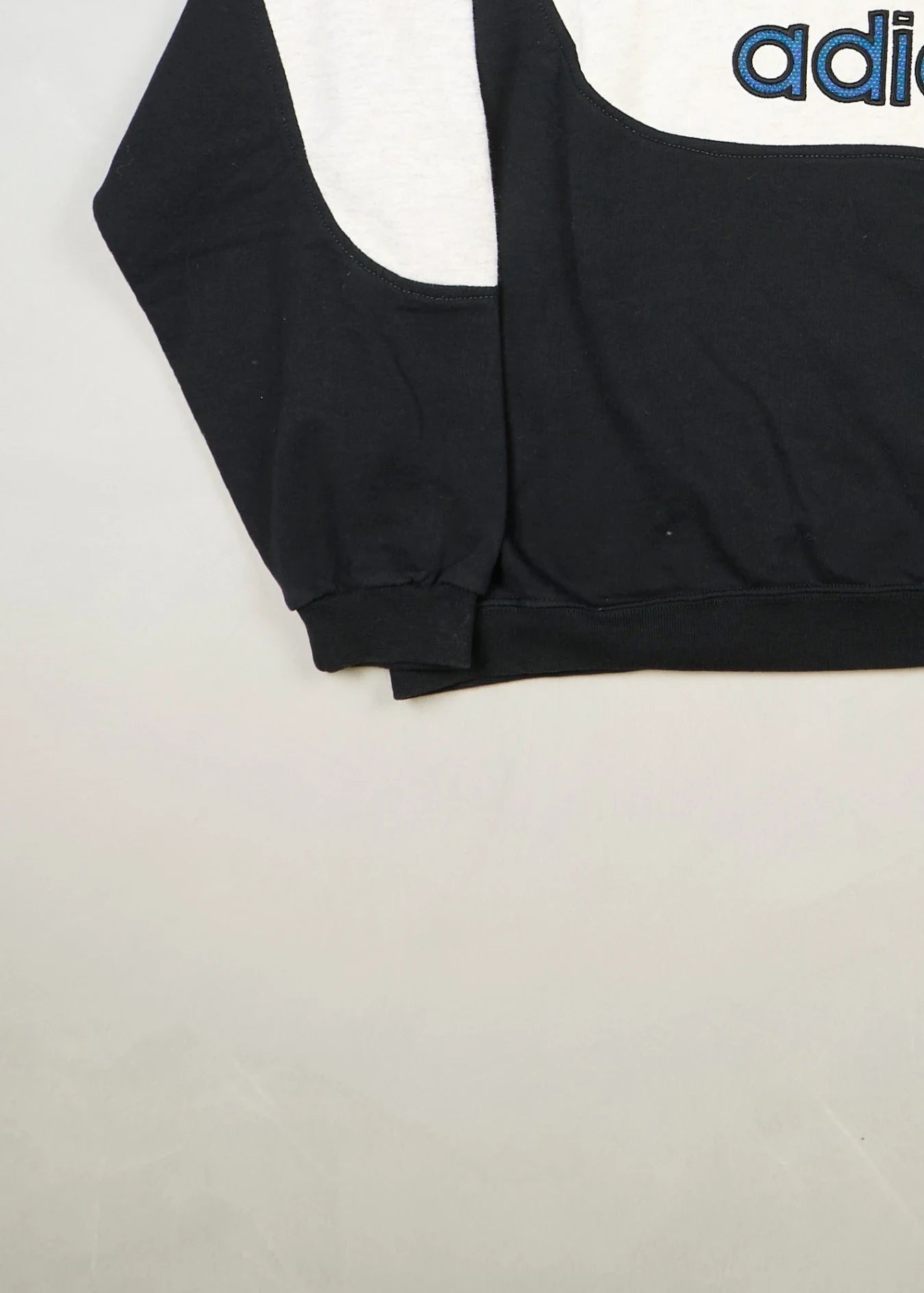 Adidas - Sweatshirt (L) Bottom Left