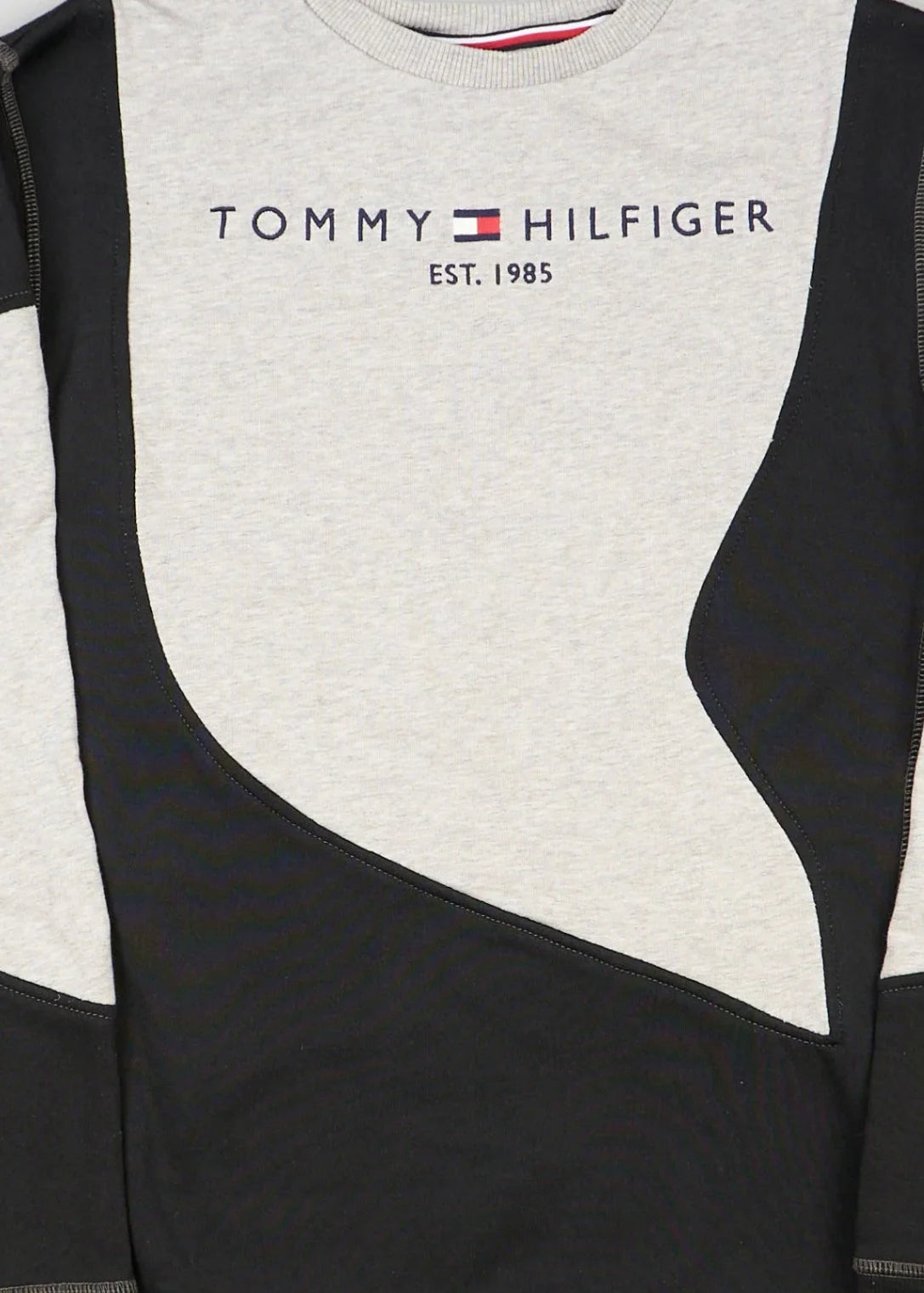 Tommy Hilfiger - Sweatshirt (M) Center