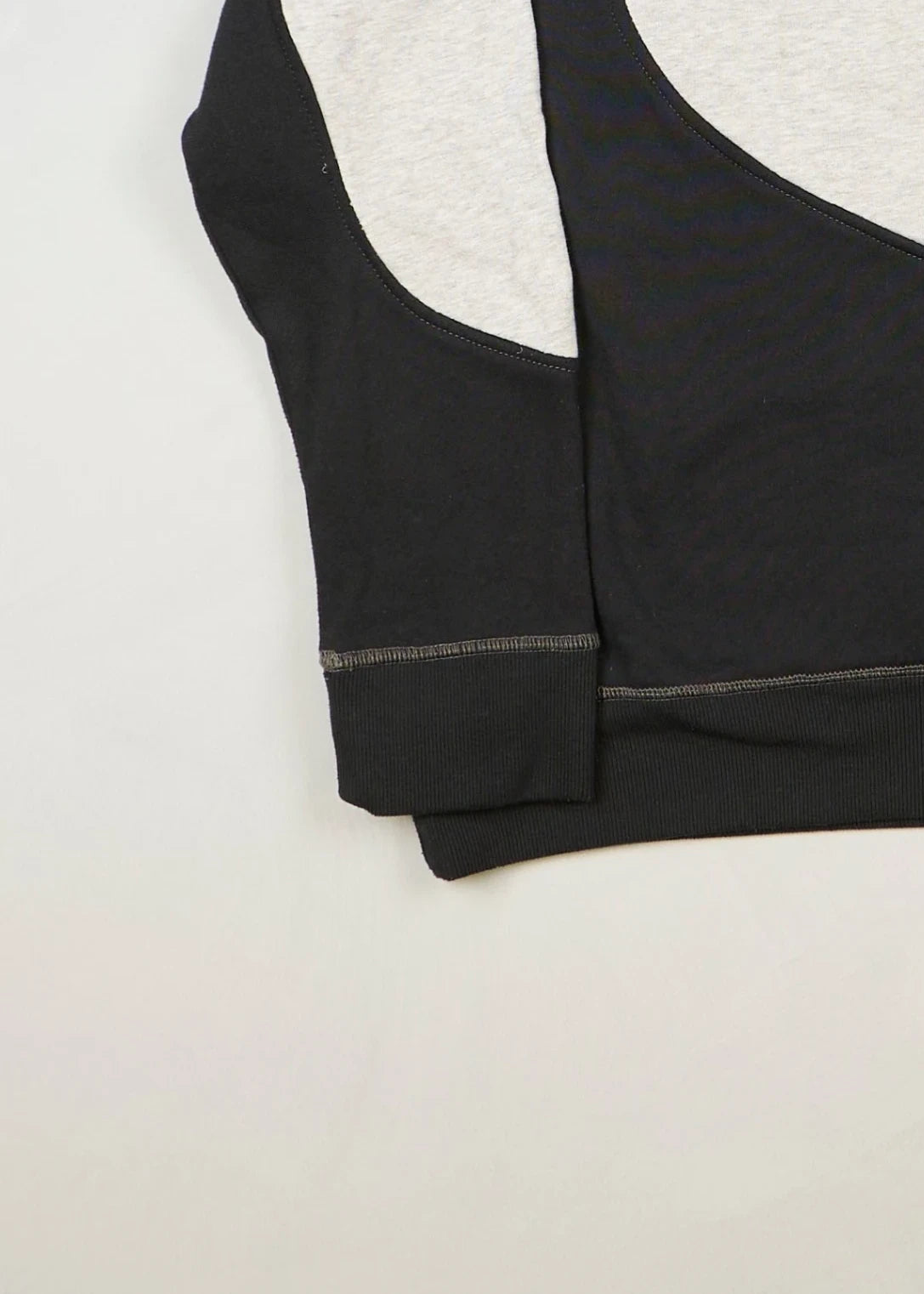Tommy Hilfiger - Sweatshirt (M) Bottom Left