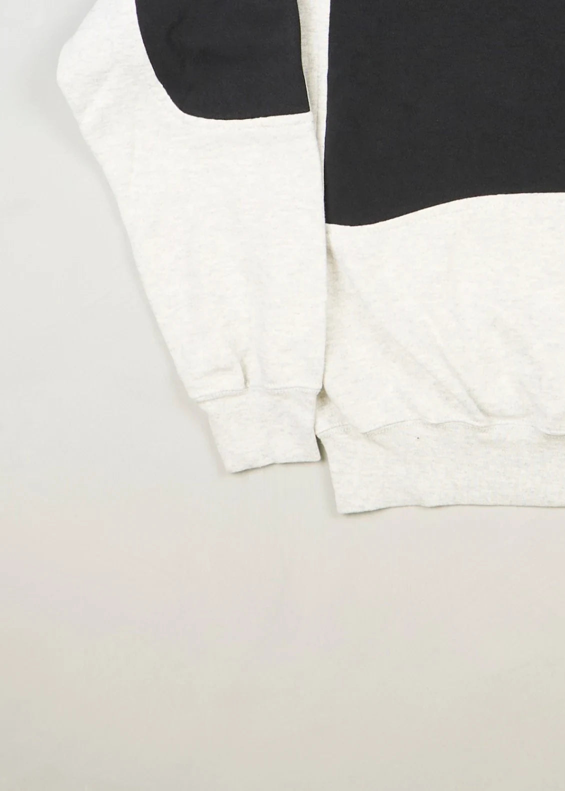 Adidas - Sweatshirt (S) Bottom Left