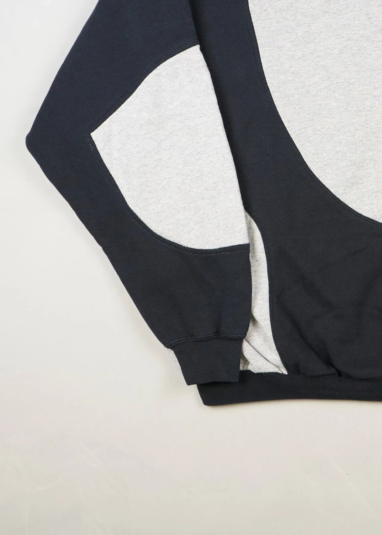 Nike - Sweatshirt (XL) Bottom Left