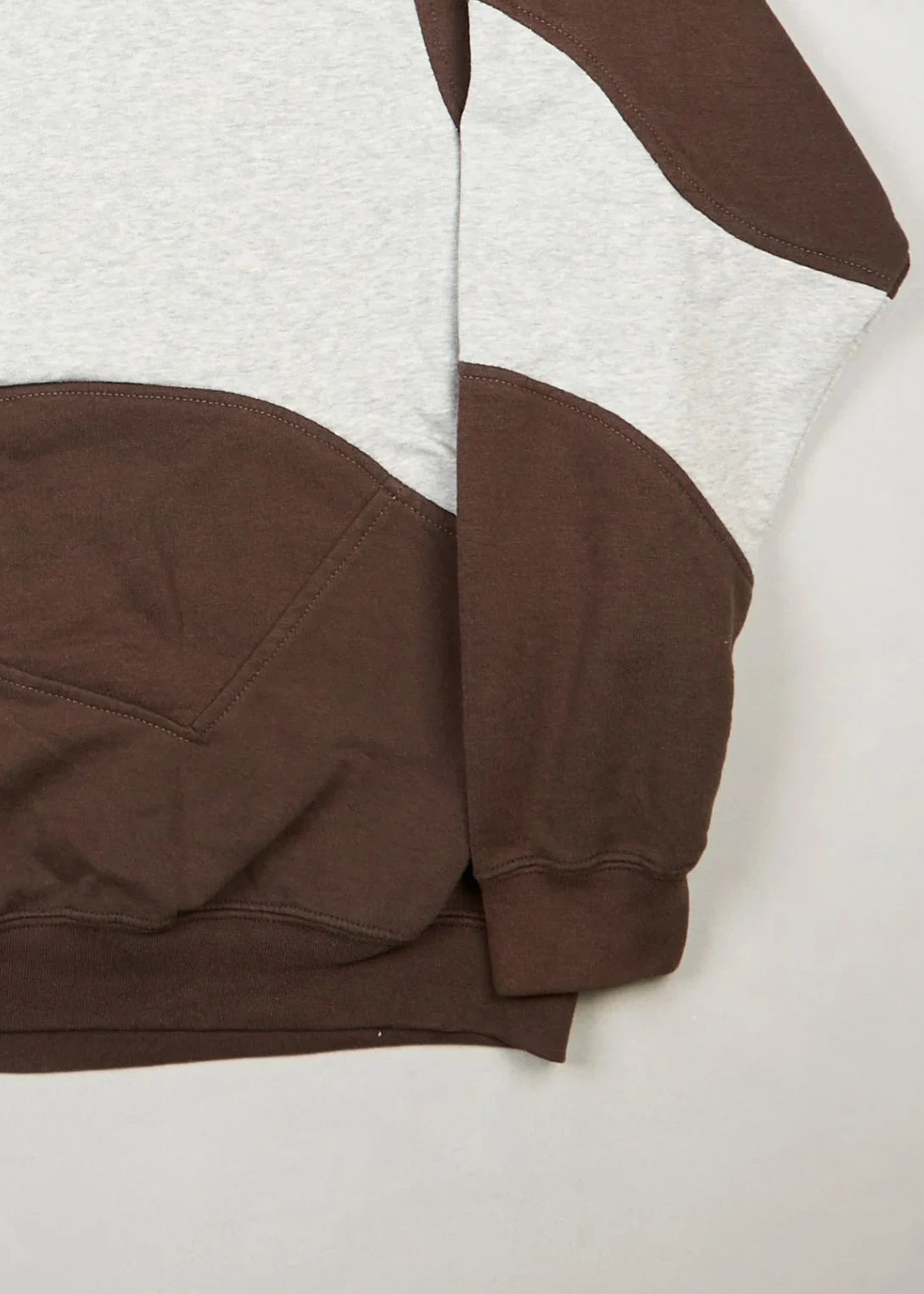 Nike - Sweatshirt (L) Bottom Right