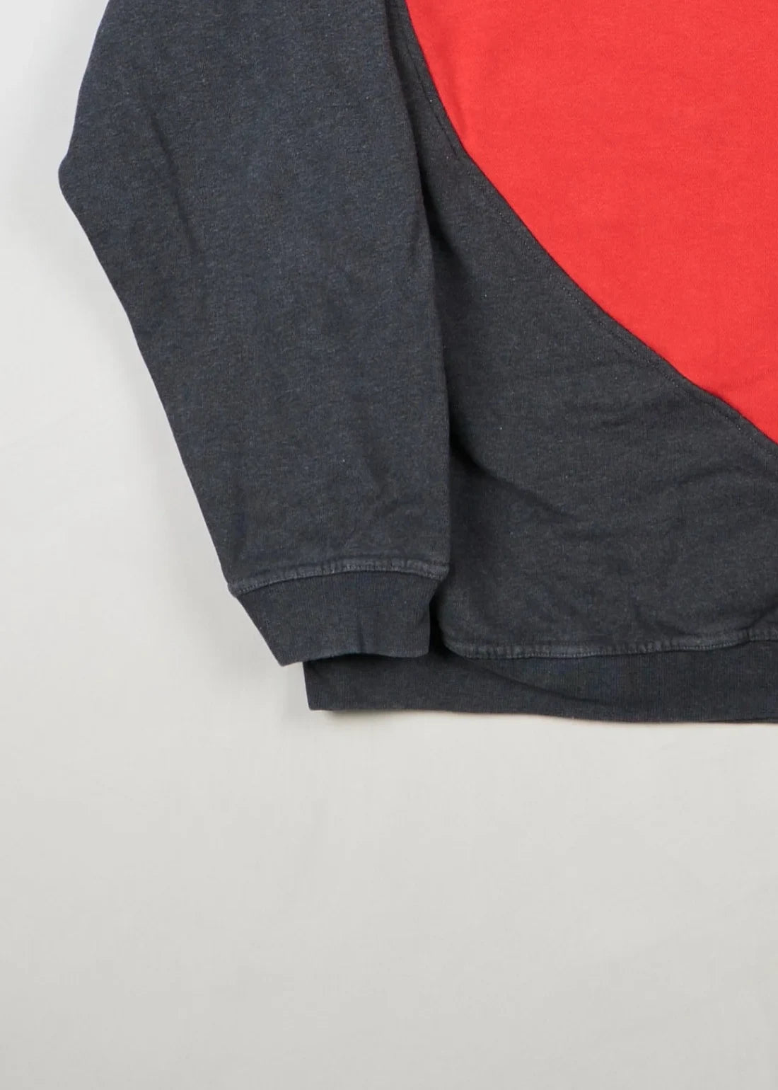 Nike - Sweatshirt (M) Bottom Left