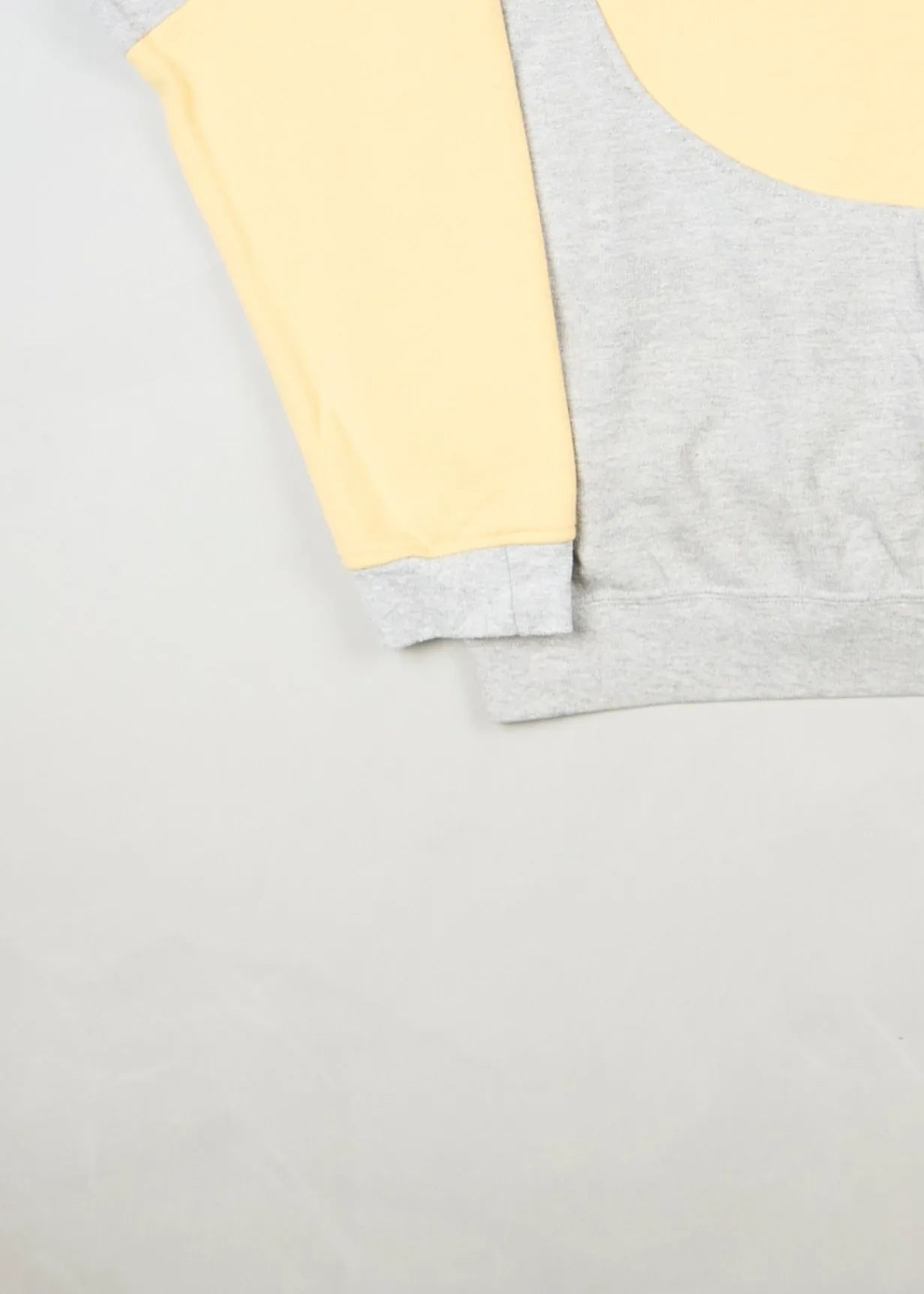 Adidas - Sweater (L) Bottom Left