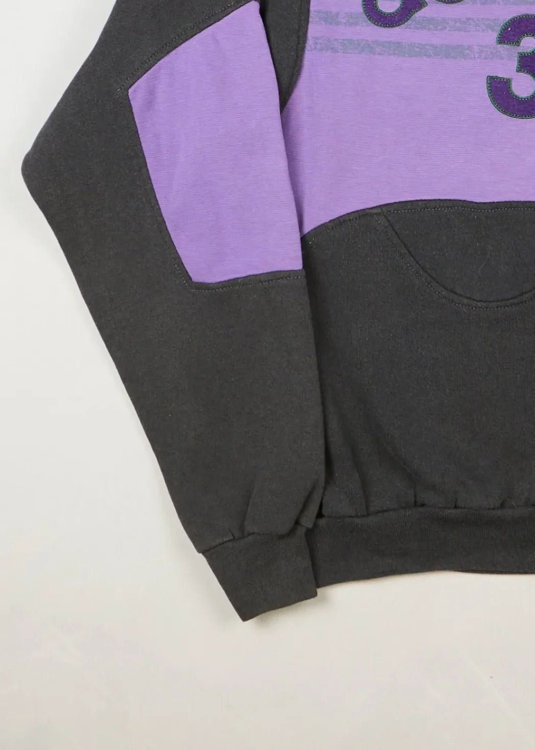 Adidas - Sweatshirt (L) Bottom Left
