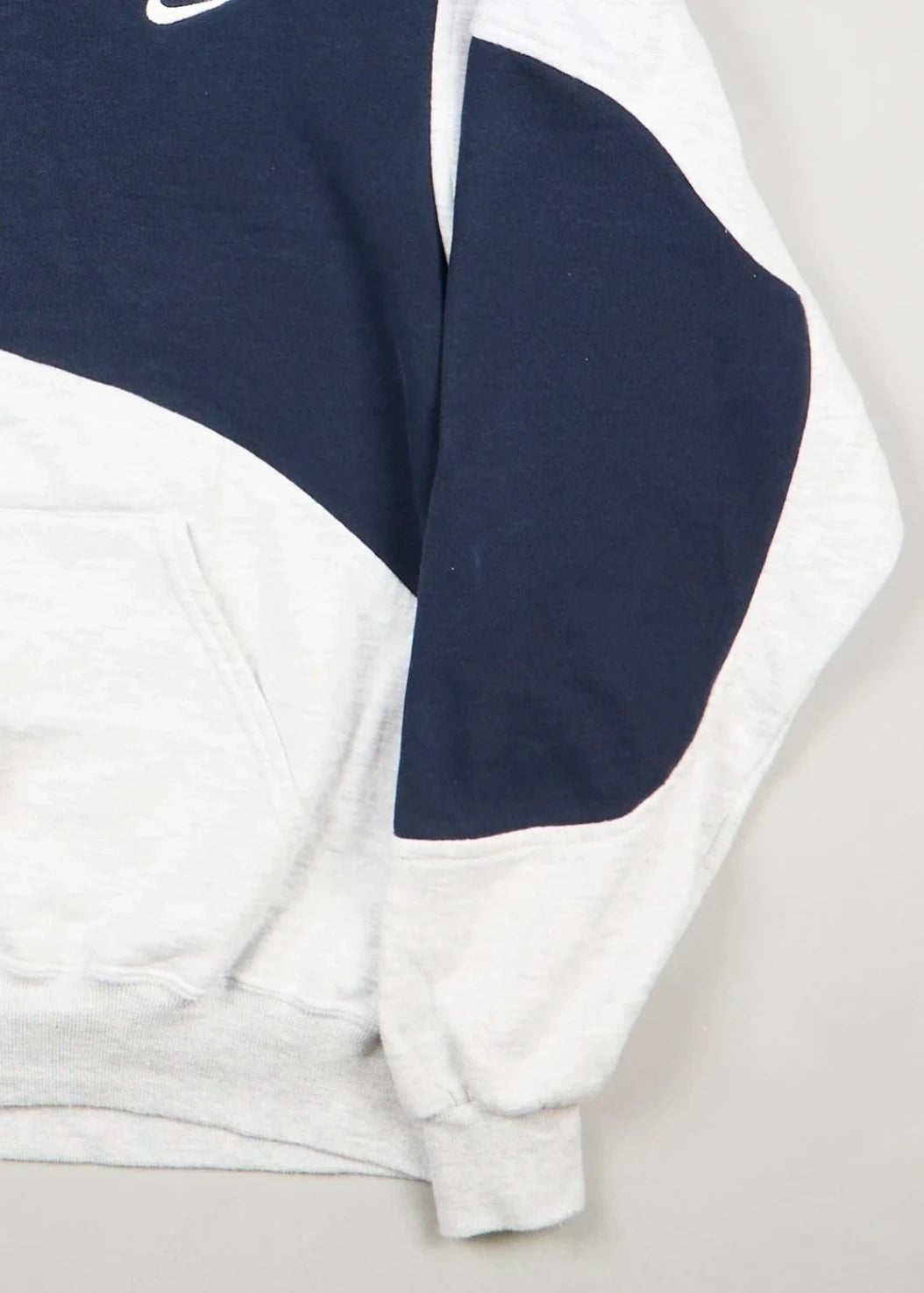Nike - Hoodie (L) Bottom Right