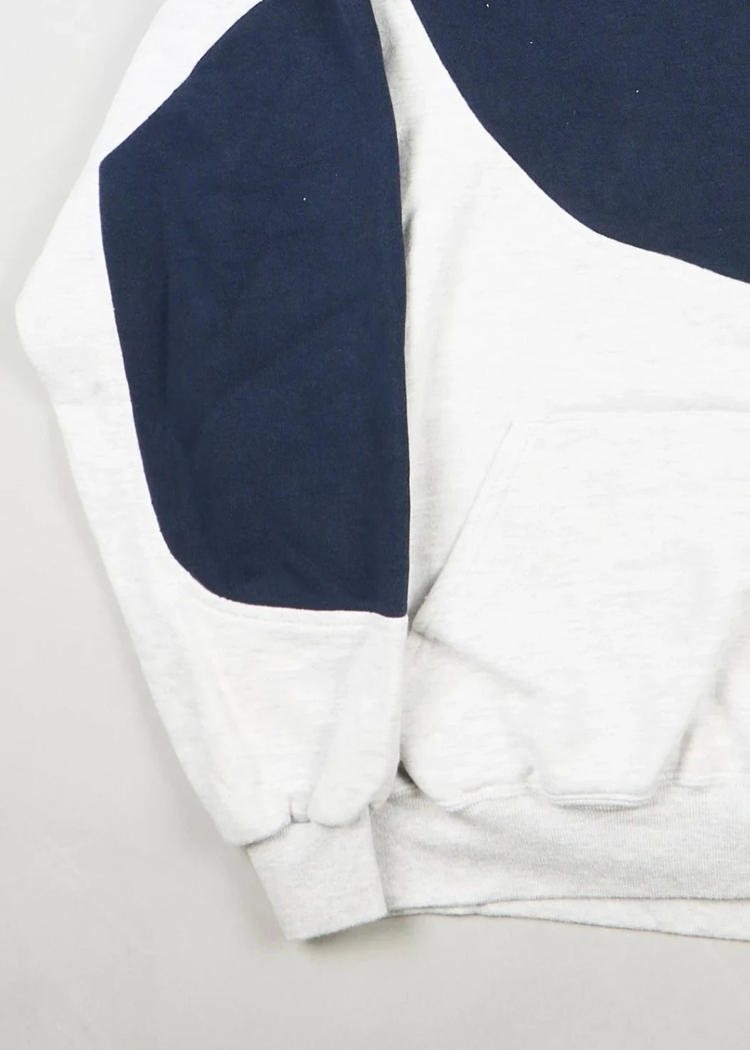 Nike - Hoodie (L) Bottom Left