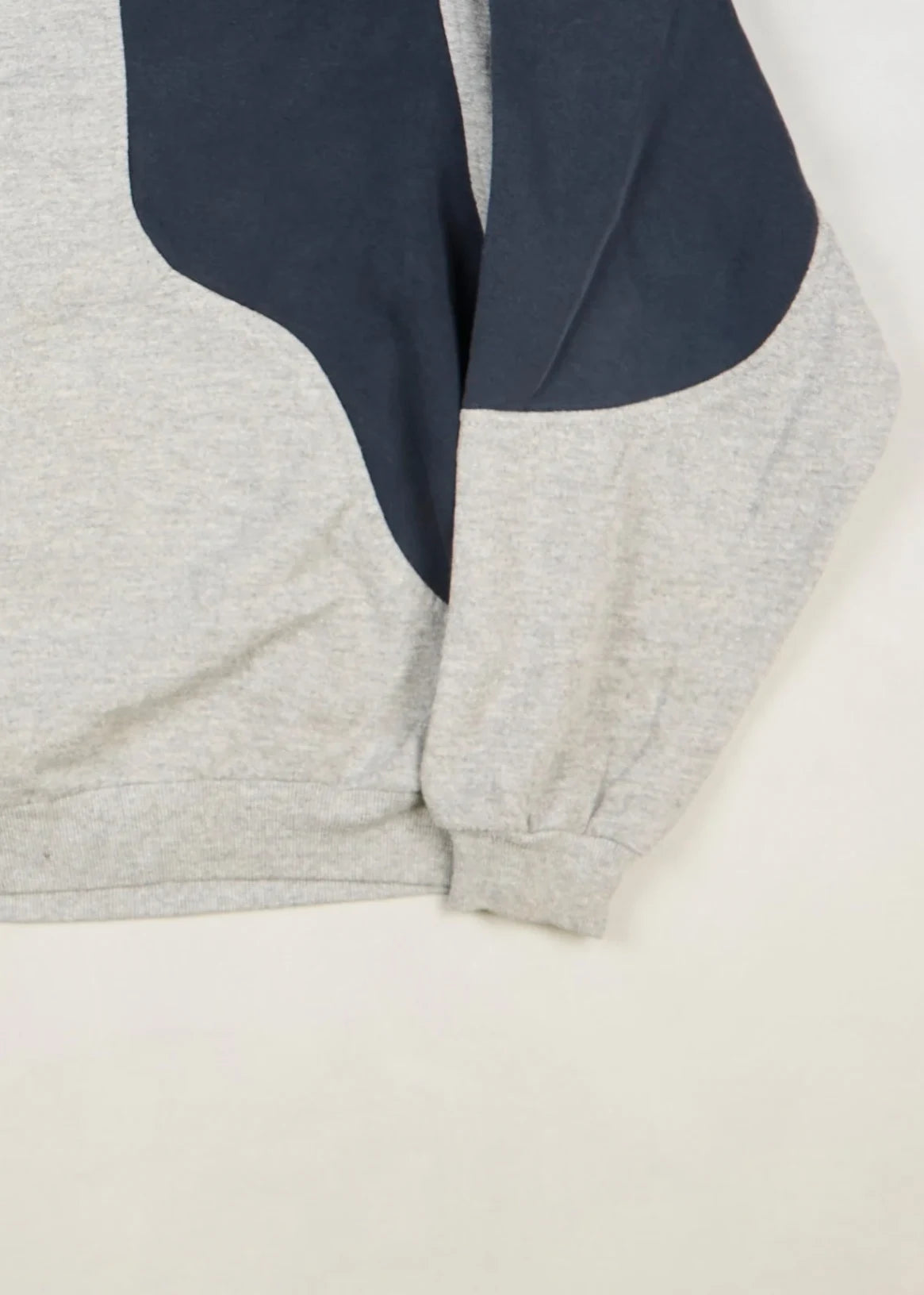 Nike - Sweater (L) Bottom Right