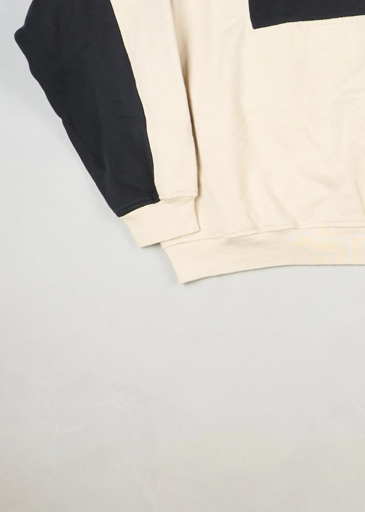 Nike - Sweatshirt (L) Bottom Left