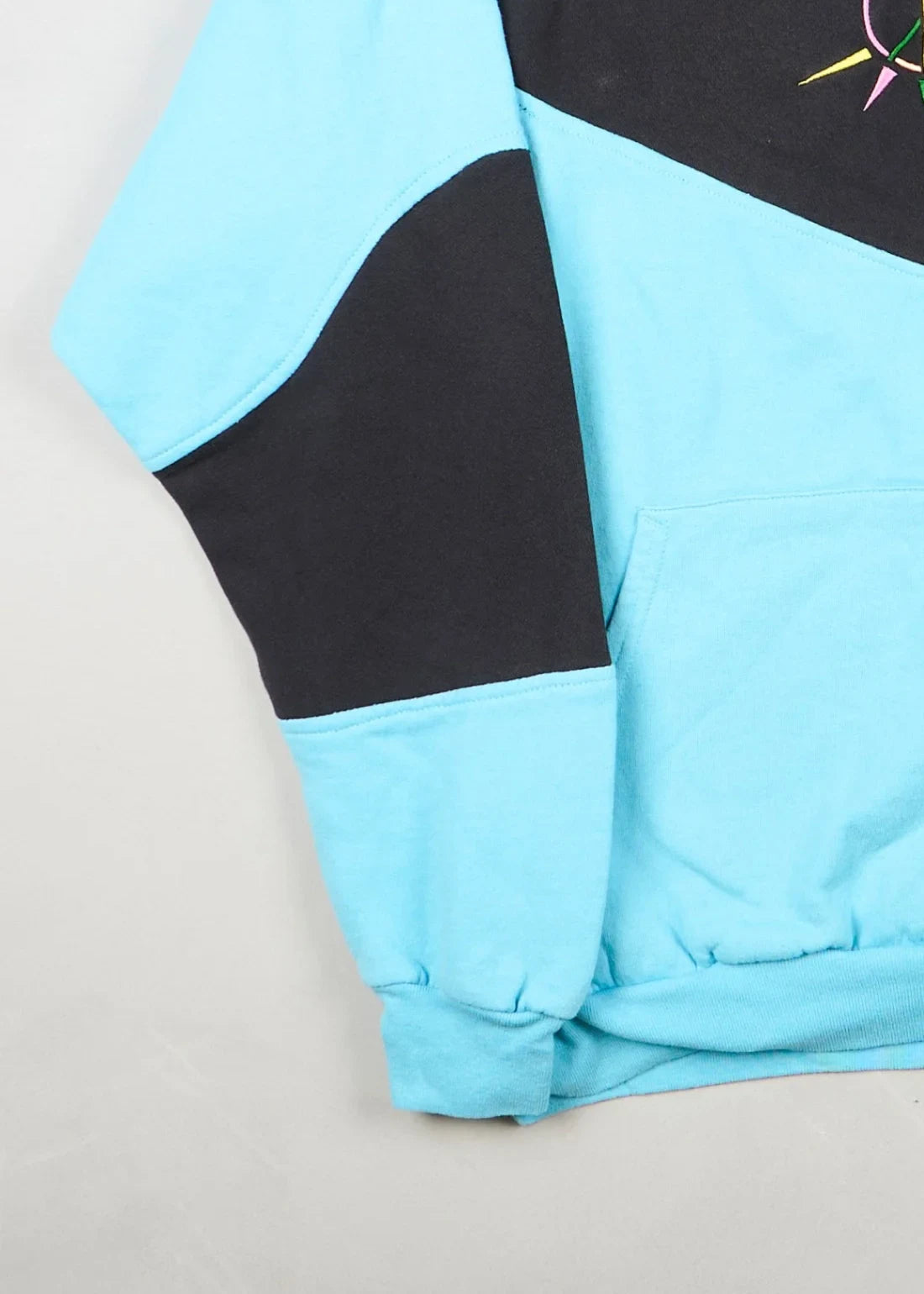 Nike - Hoodie (L) Bottom Left