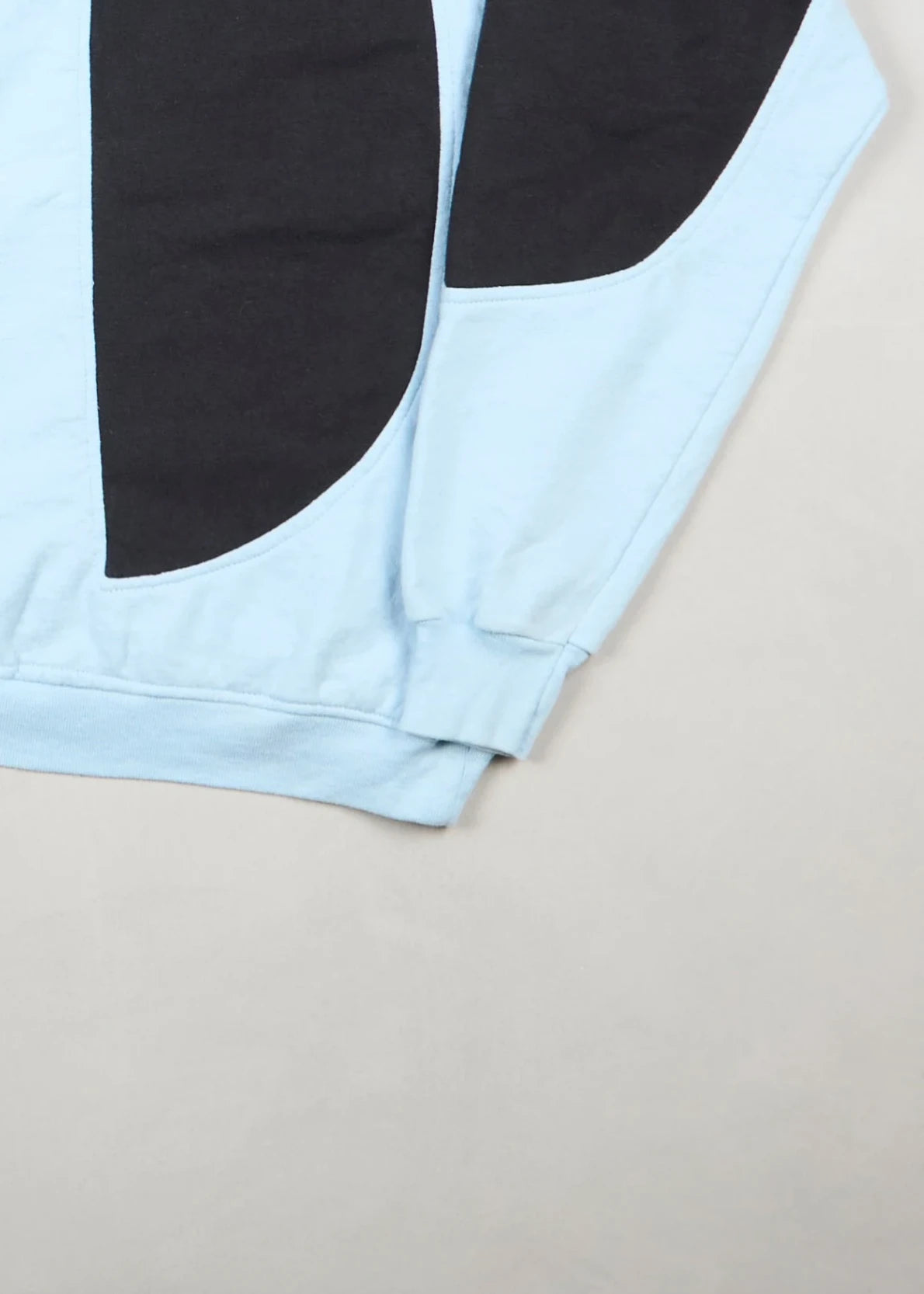 Nike - Sweatshirt (L) Bottom Right