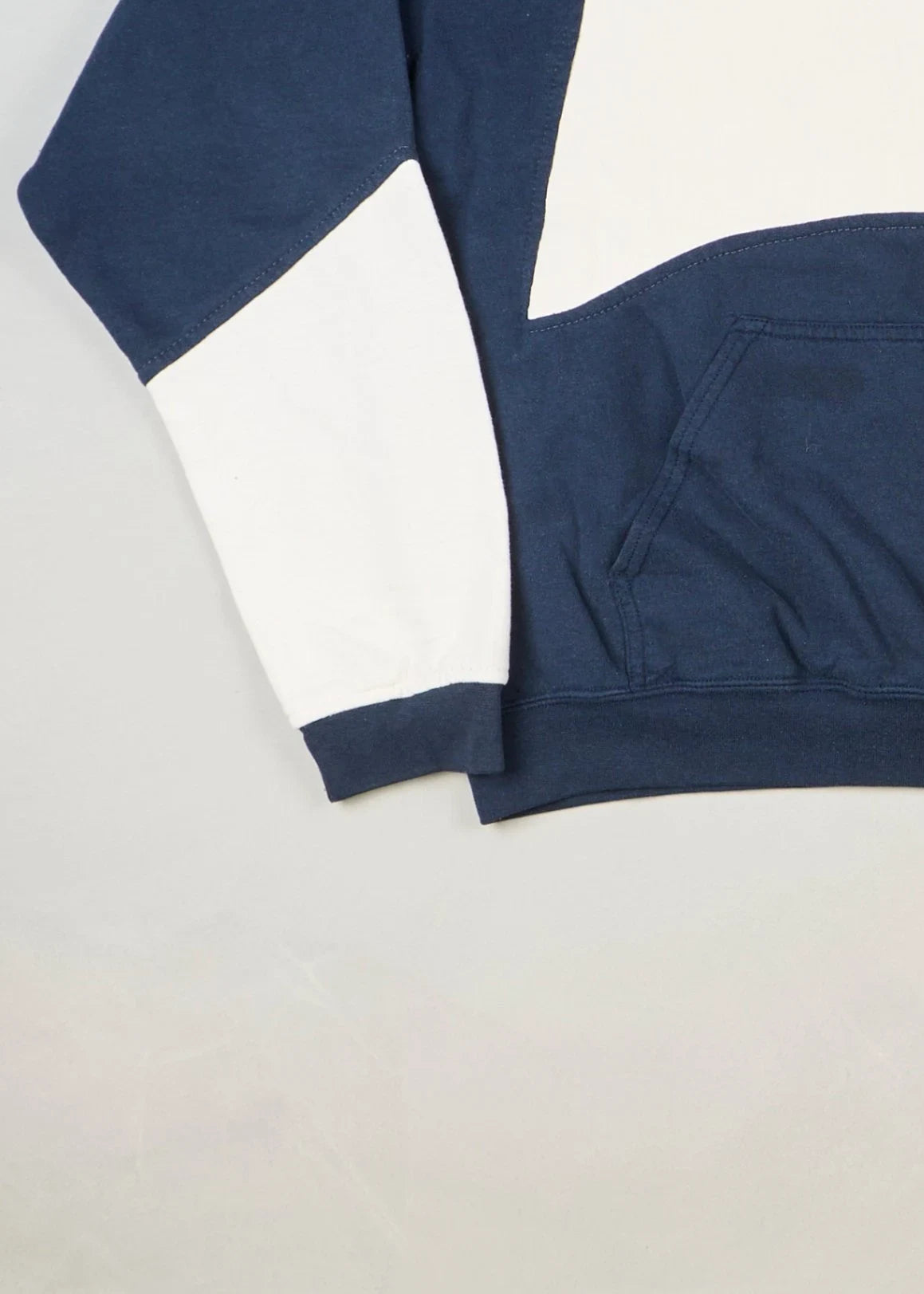 Nike - Hoodie (M) Bottom Left