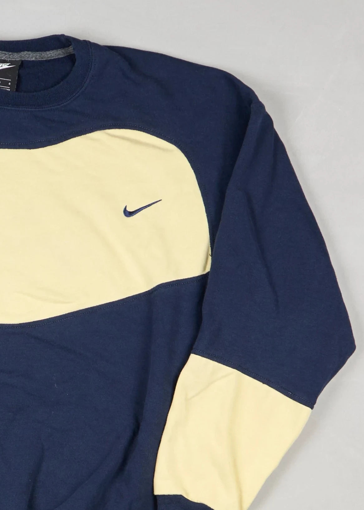 Nike - Sweatshirt (L) Right