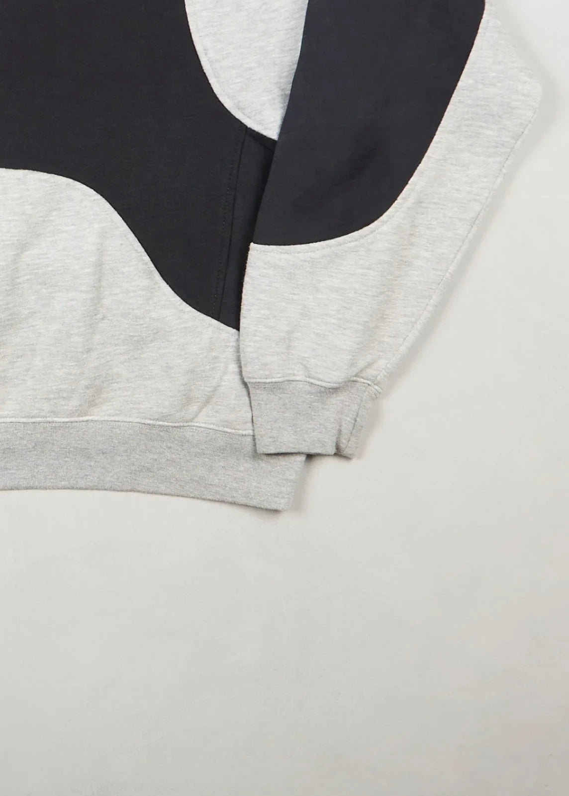 Nike - Sweatshirt (L) Bottom Right
