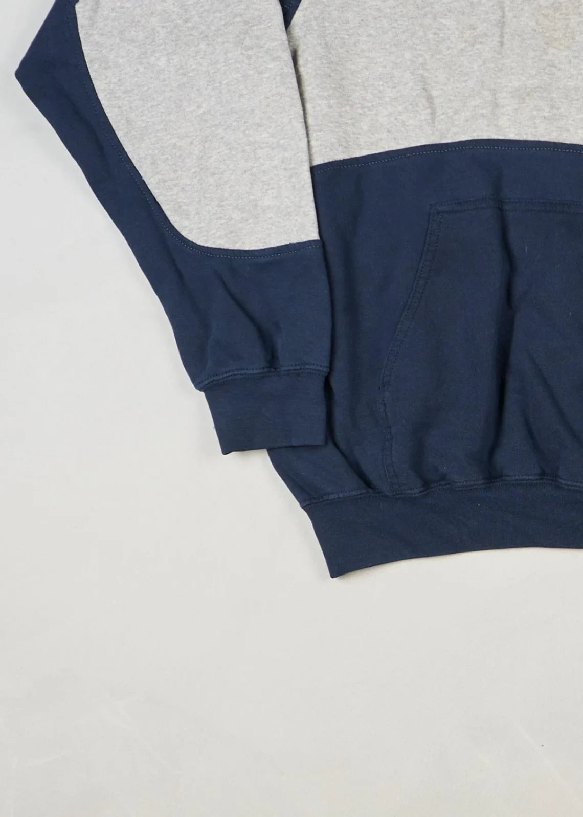 Nike - Hoodie (M) Bottom Left