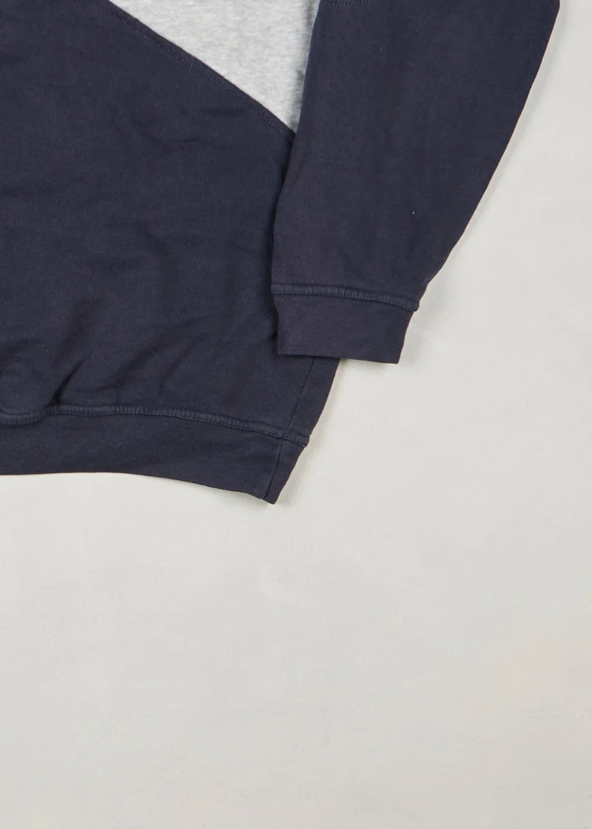 Nike - Sweatshirt (L) Bottom Right
