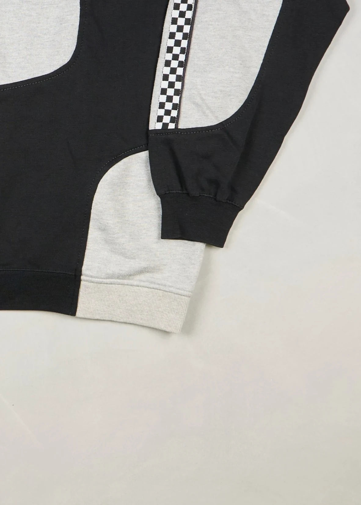 Umbro - Sweatshirt (M) Bottom Right
