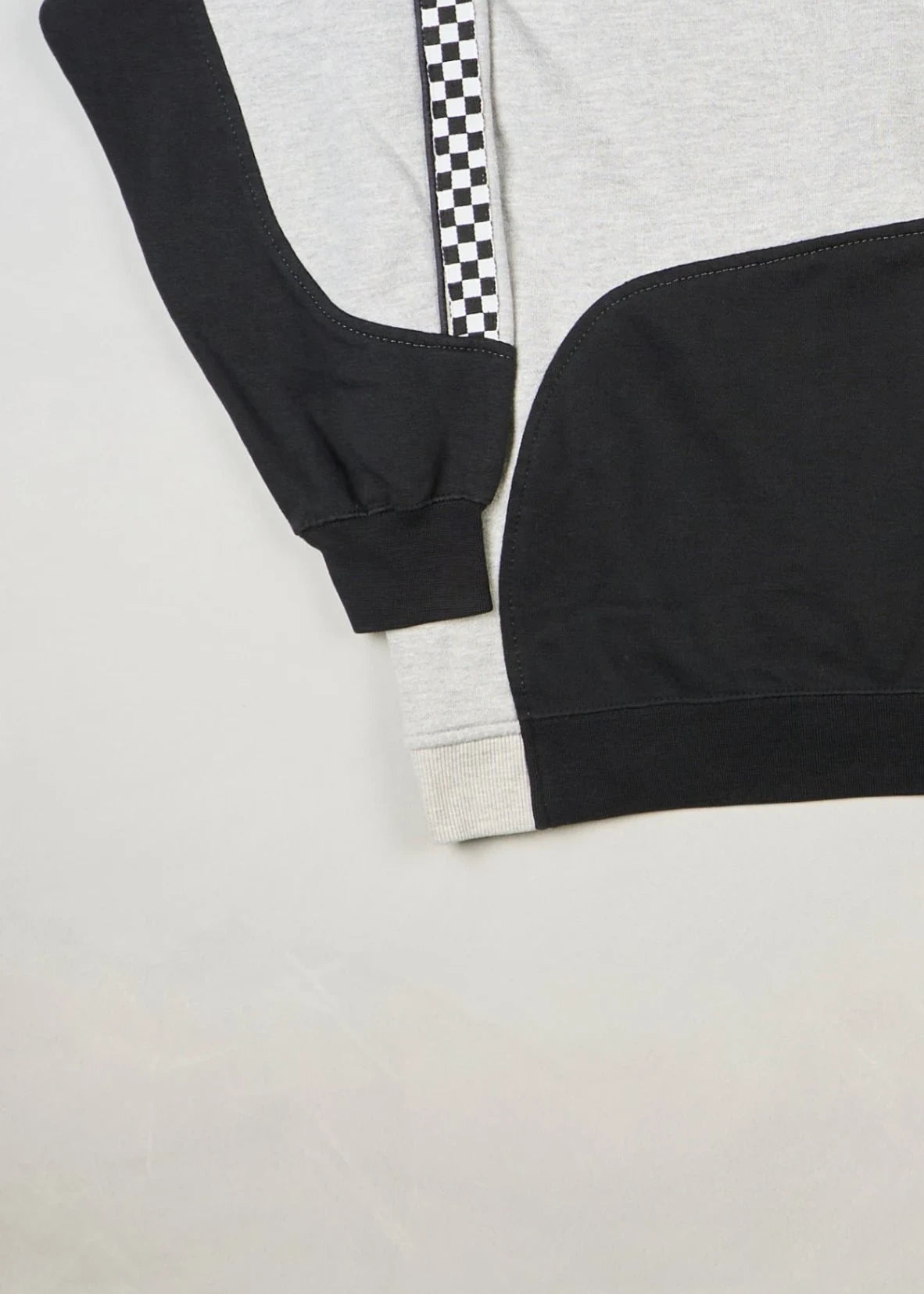 Umbro - Sweatshirt (M) Bottom Left