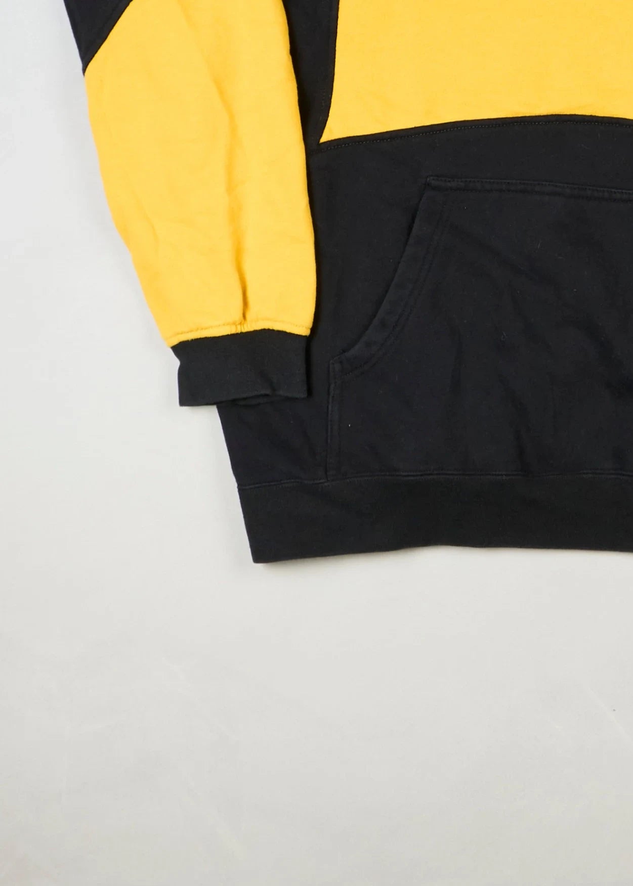 Nike - Hoodie (L) Bottom Left