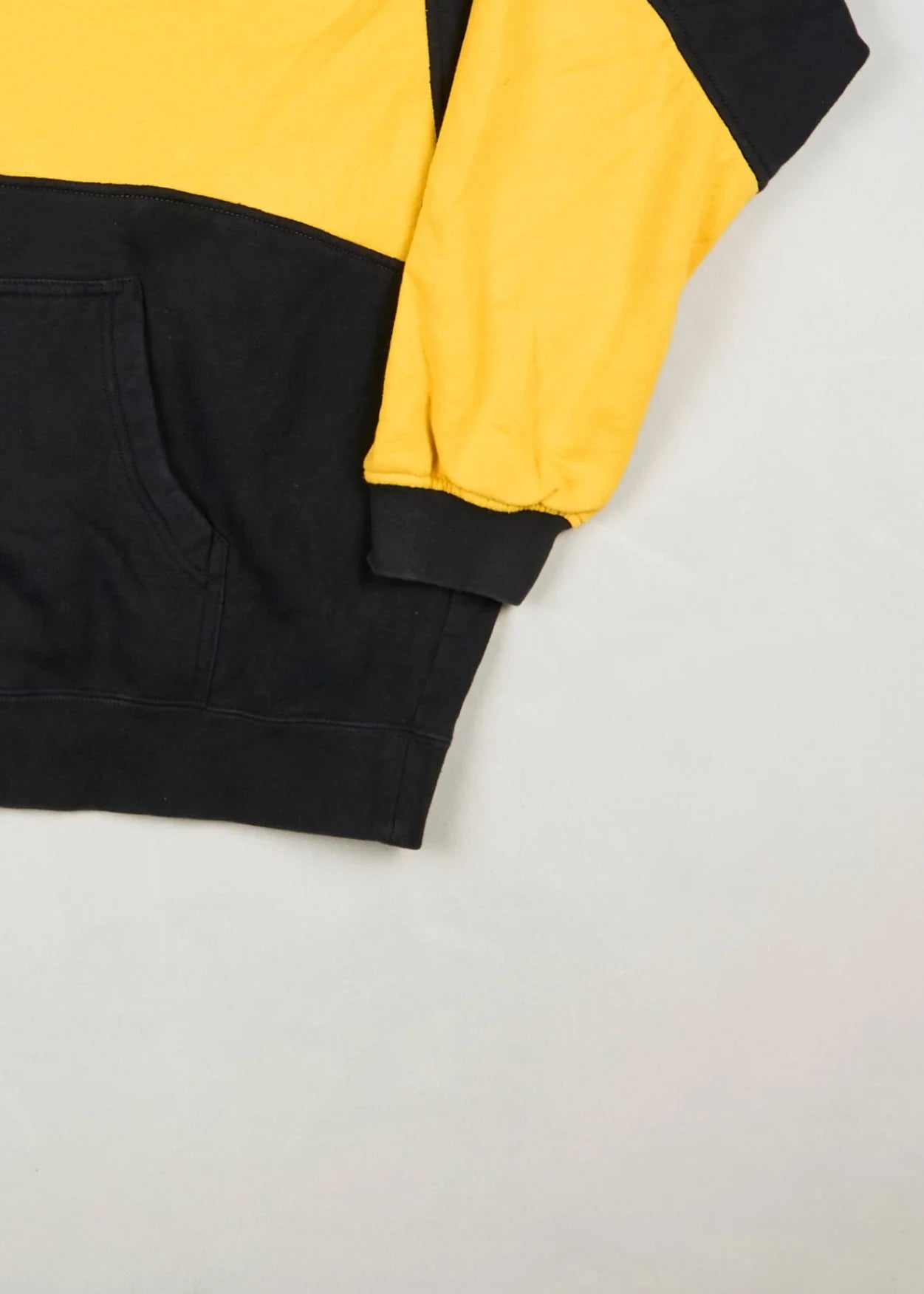 Nike - Hoodie (L) Bottom Right