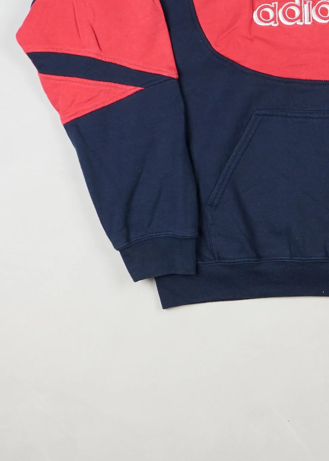 Adidas - Hoodie (M) Bottom Left