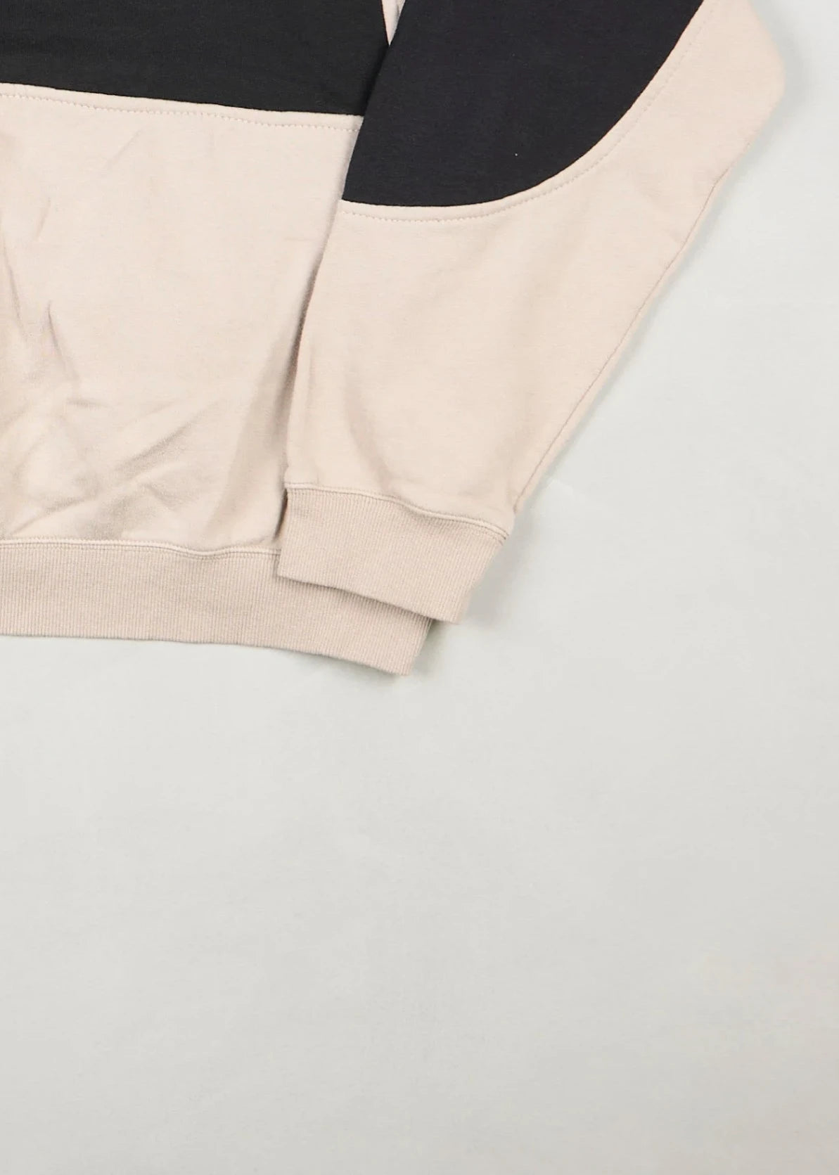 Fila - Sweater (L) Bottom Right