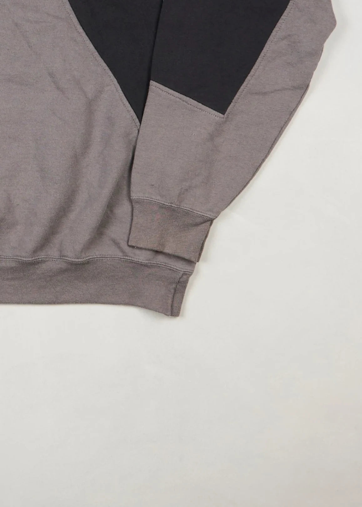 Nike - Sweatshirt (L) Bottom Right