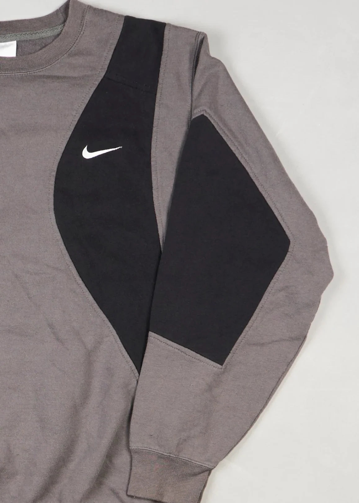 Nike - Sweatshirt (L) Right