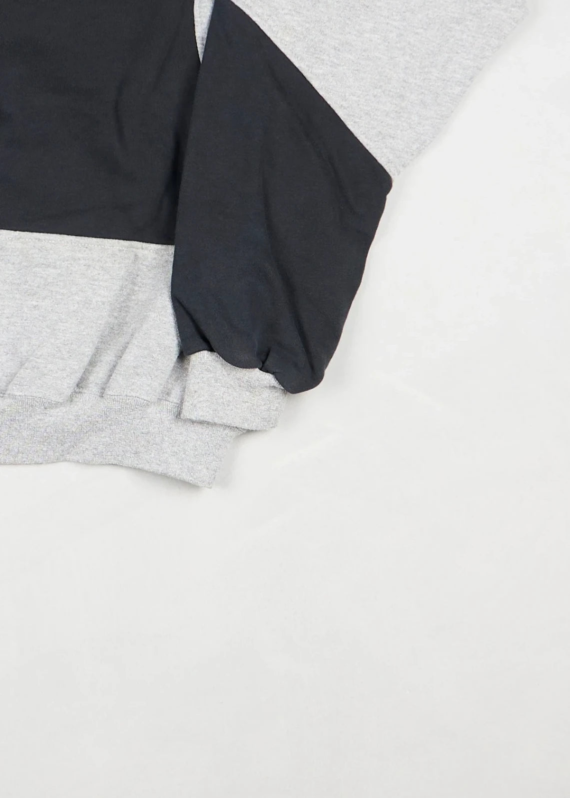 Nike - Sweatshirt (M) Bottom Right