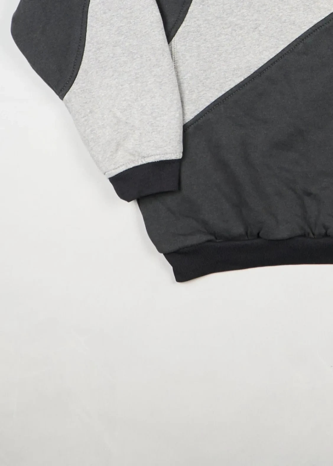 Nike - Sweatshirt (L) Bottom Left