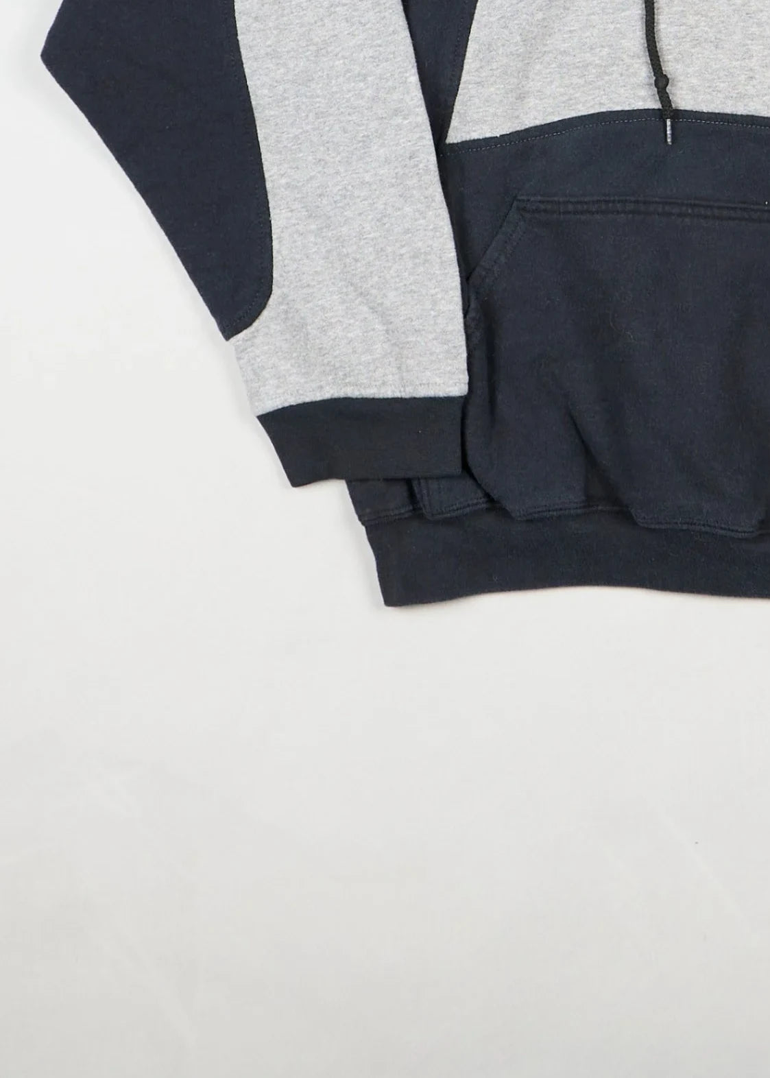 Nike - Hoodie (M) Bottom Left