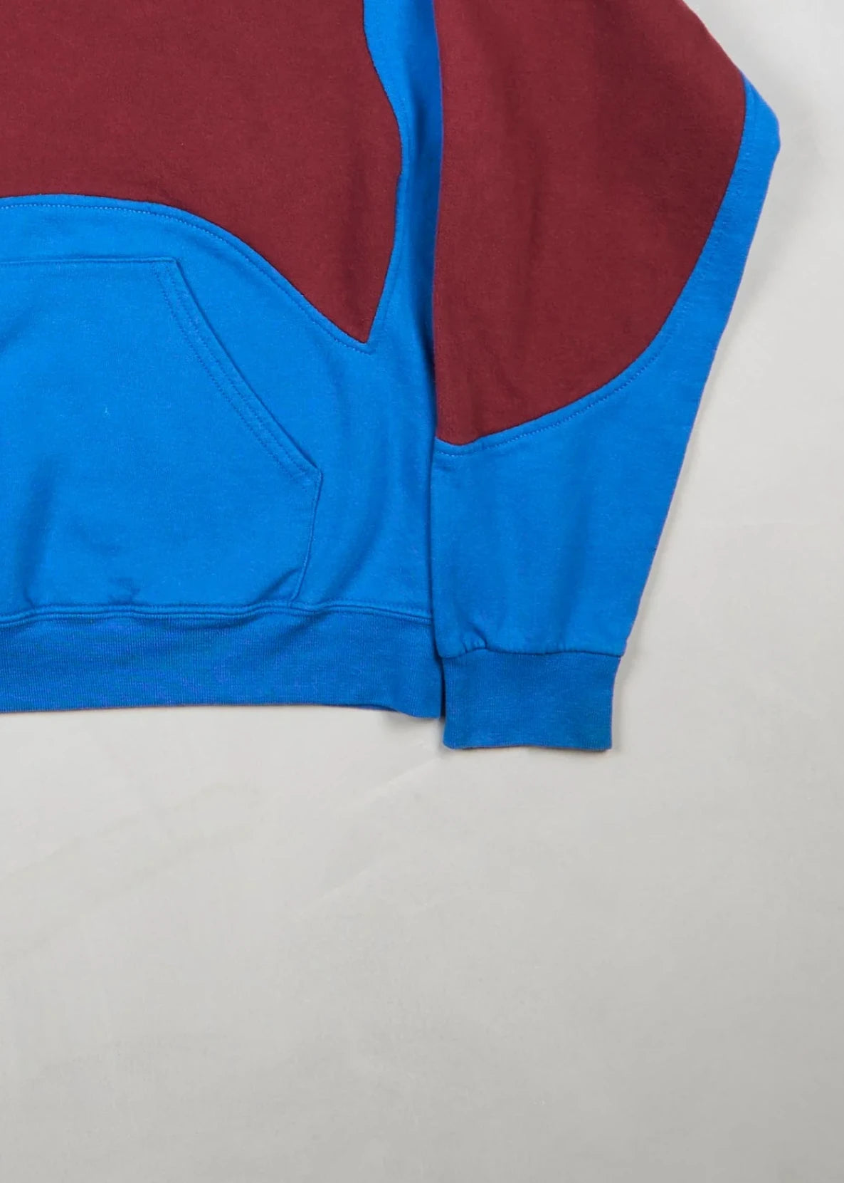 Reebok - Hoodie (L) Bottom Right
