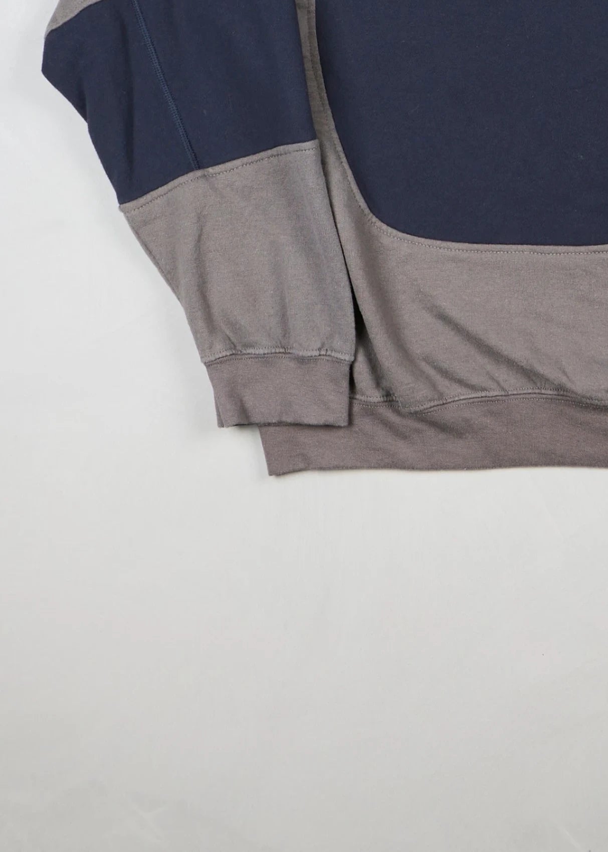 Nike - Sweatshirt (L) Bottom Left