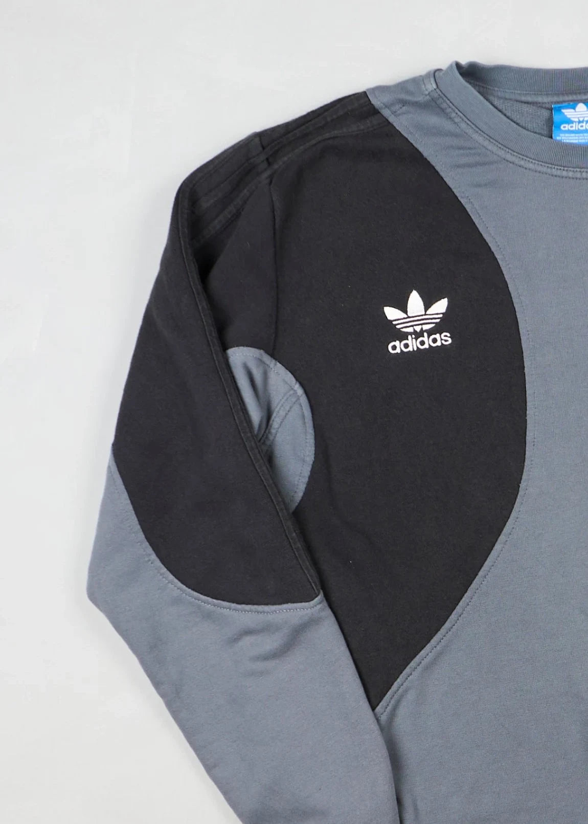 Adidas - Sweatshirt (M) Left