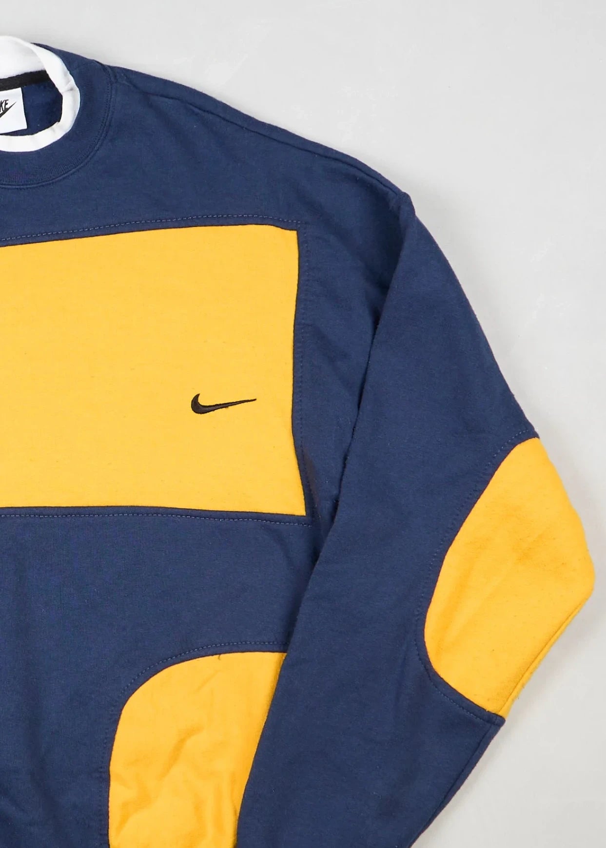 Nike - Sweatshirt (L) Right