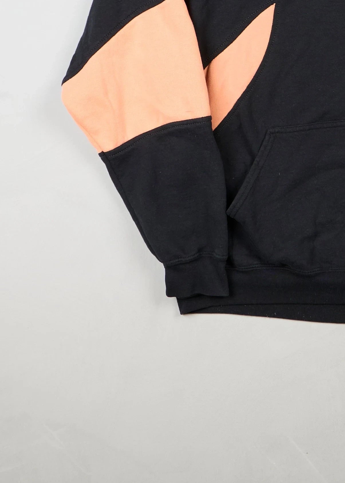 Nike - Hoodie (L) Bottom Left