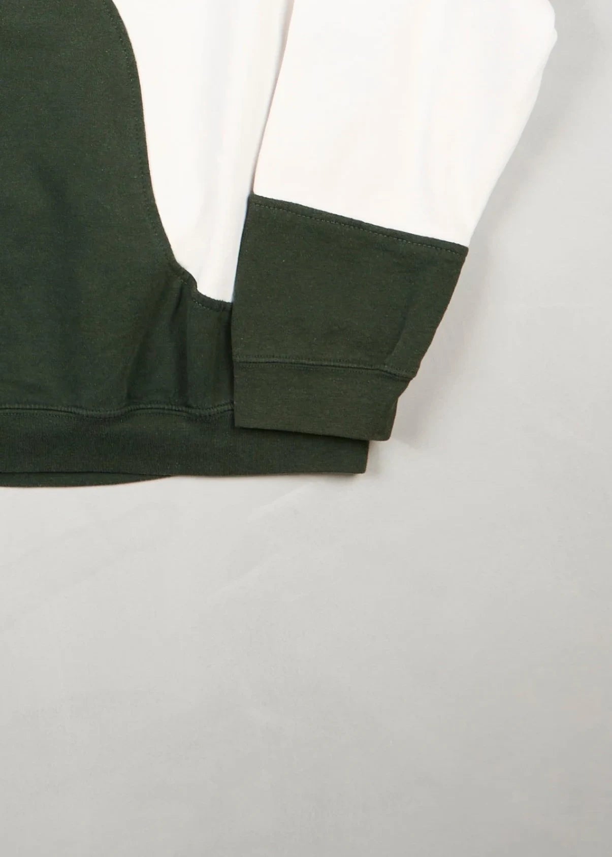 Adidas - Sweatshirt (L) Bottom Right
