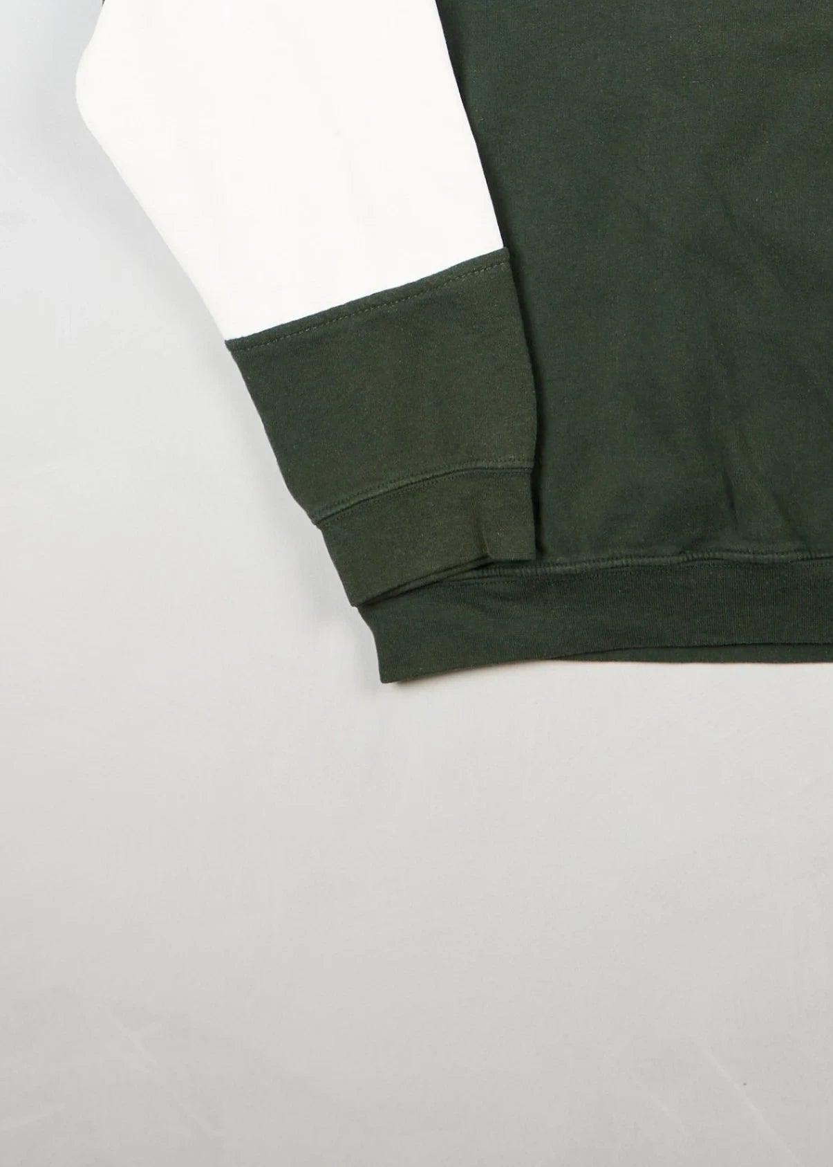 Adidas - Sweatshirt (L) Bottom Left