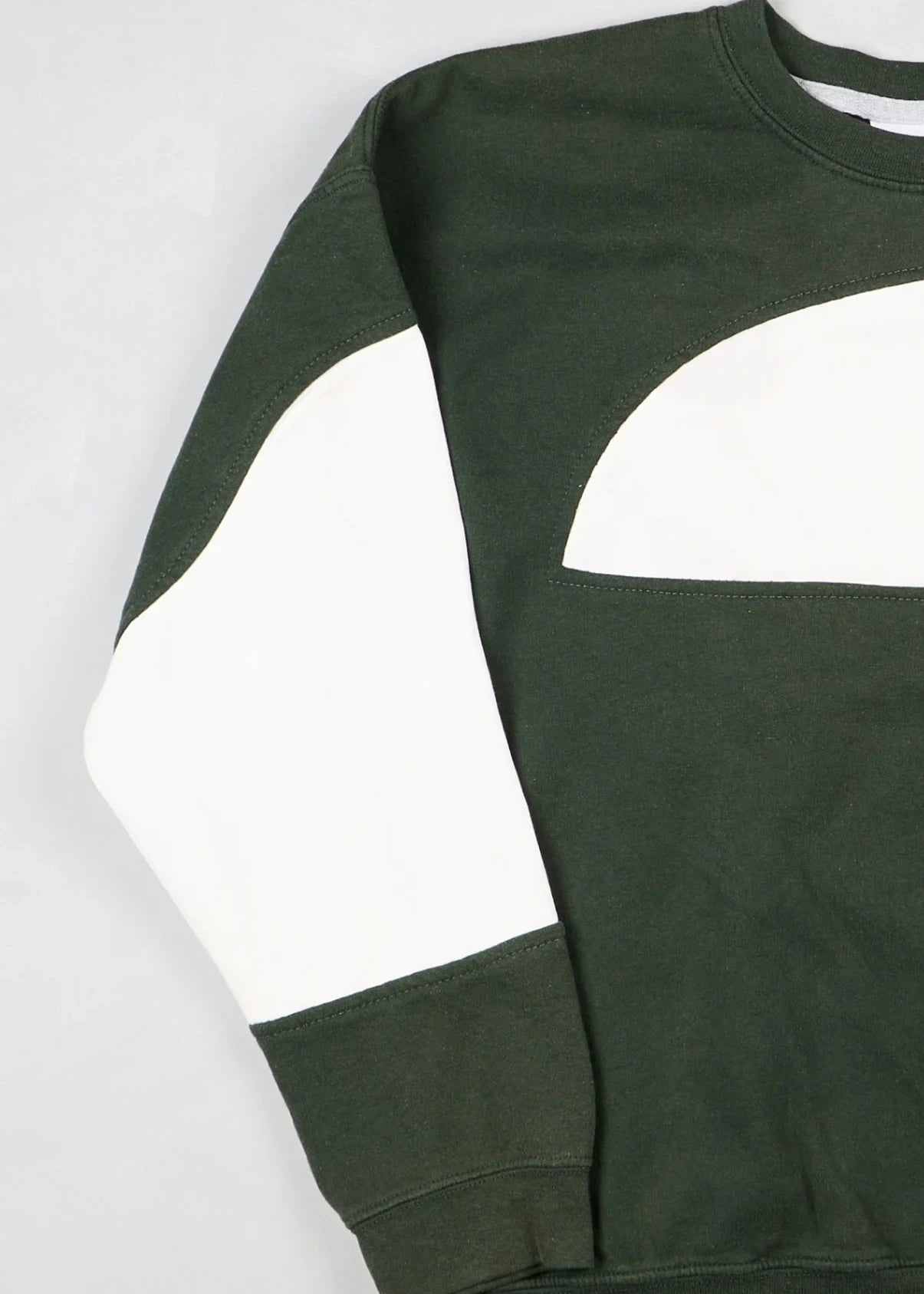 Adidas - Sweatshirt (L) Left
